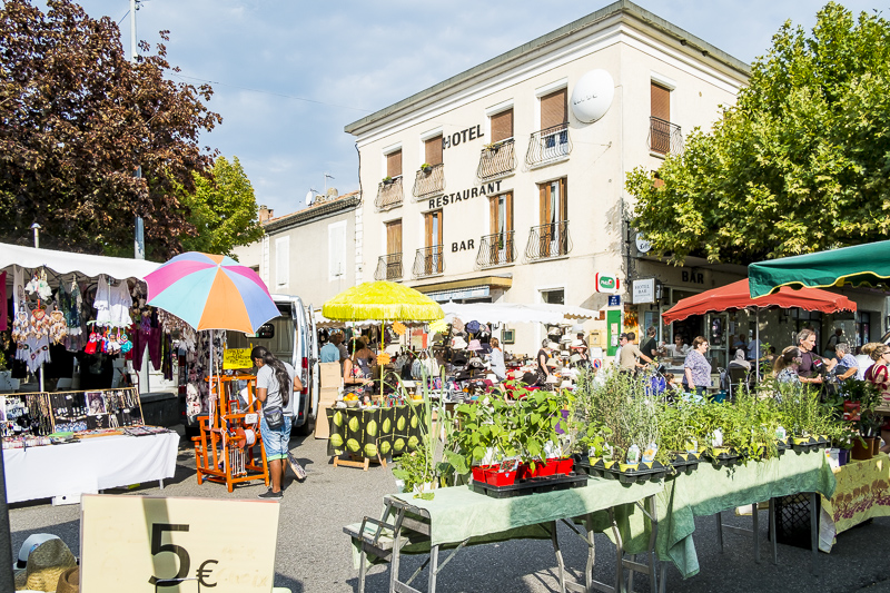 Grand march provenal du jeudi matin