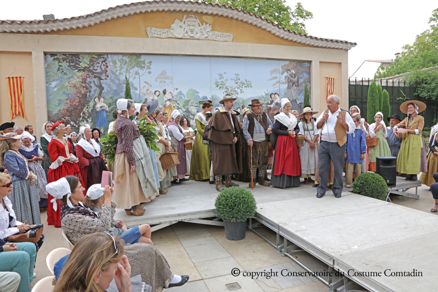 Costumes de Provence en fte (8me dition)