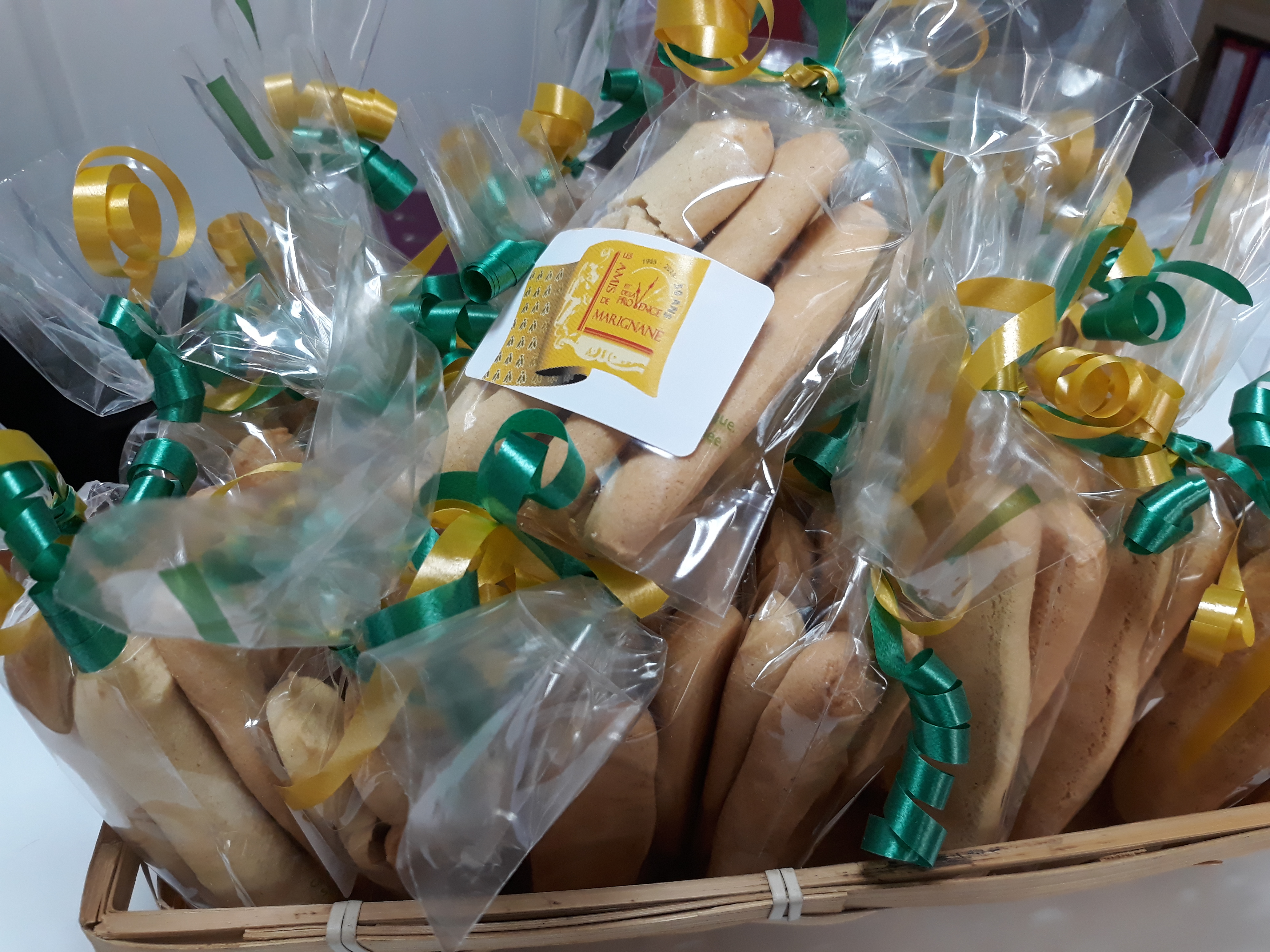 Bndiction des navettes pour la chandeleur avec l'association Les amis de Marignane et de la Provence