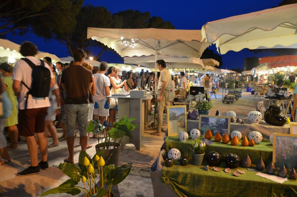 March nocturne artisanal au village mdival