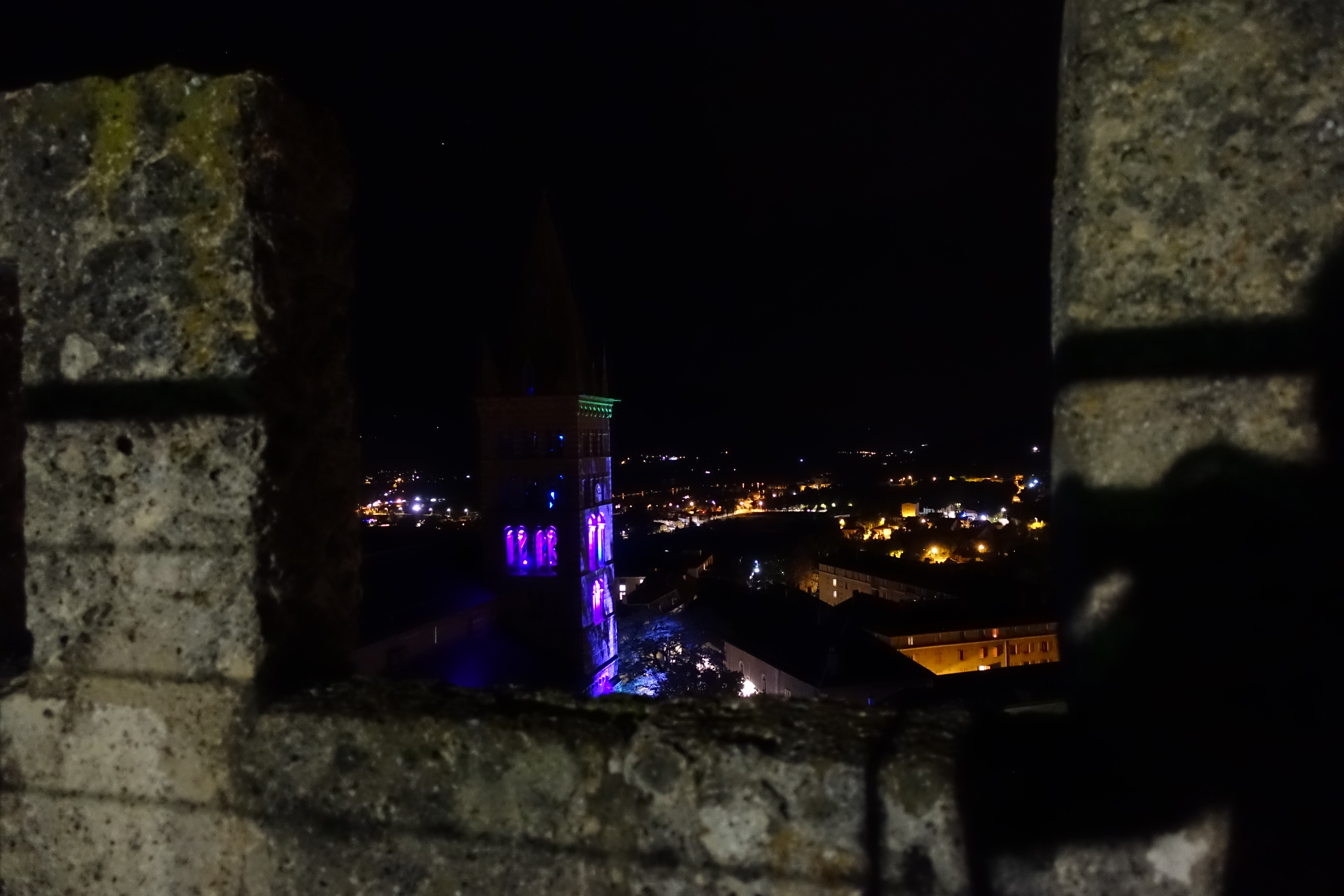 Visite nocturne, guide et conte : Embrun d'ombre & de lumire