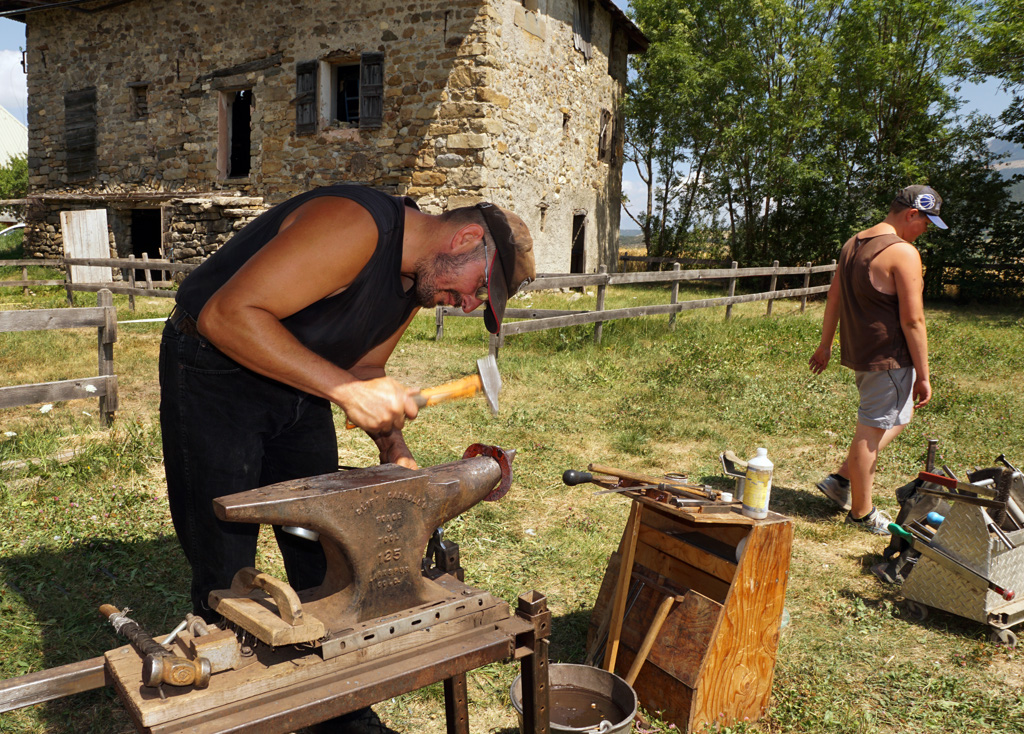Les Jeudis anims de la Maison du Mulet : Sabots, marchalerie, les mulets et leur travail.