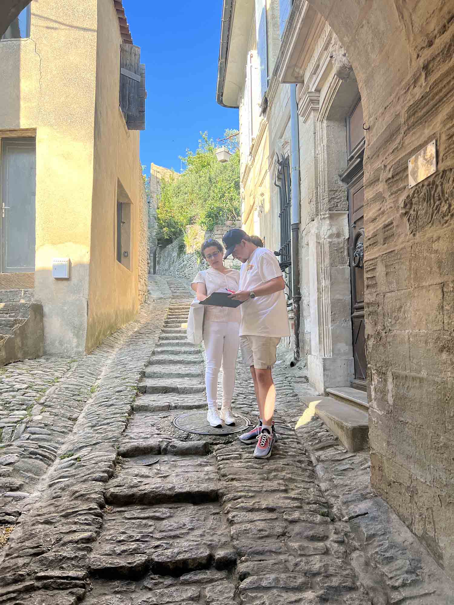 Le mdaillon perdu de Gordes - Visite guide de l't