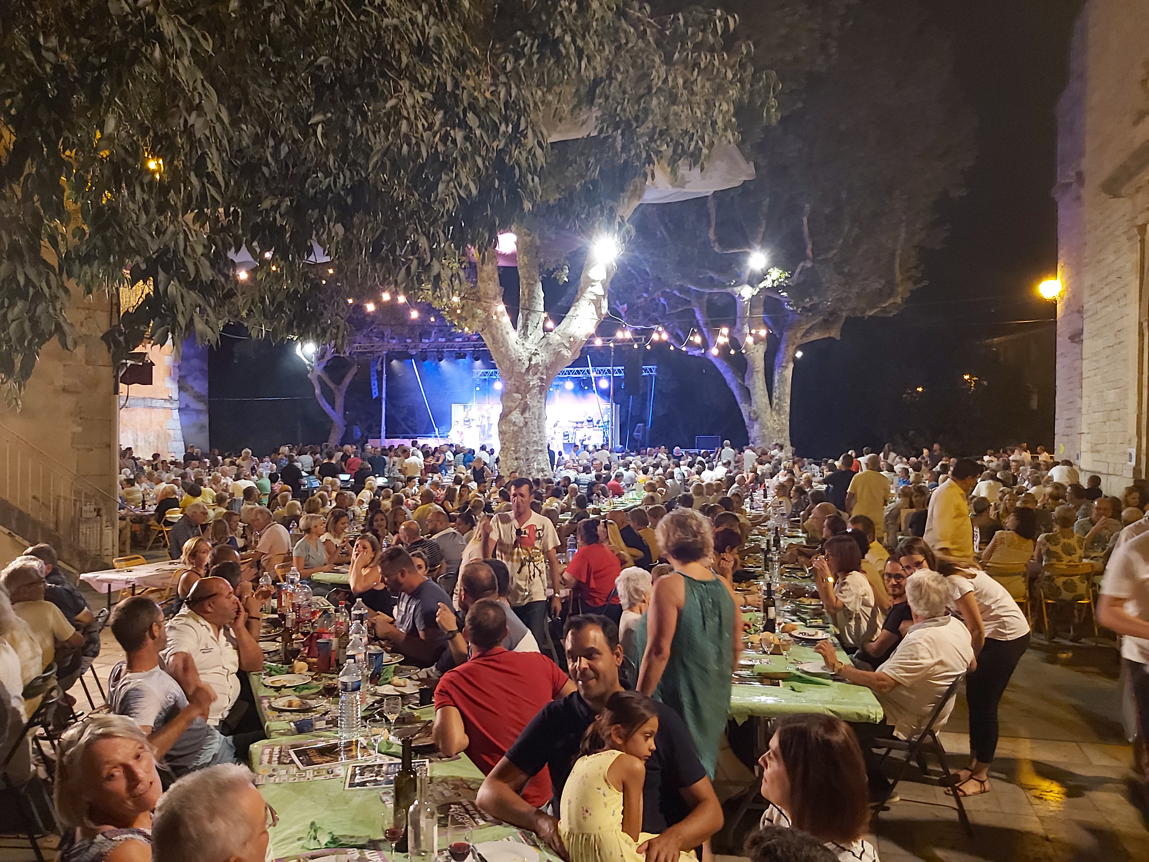 Repas d'ouverture de la 29e F�te de la Figue