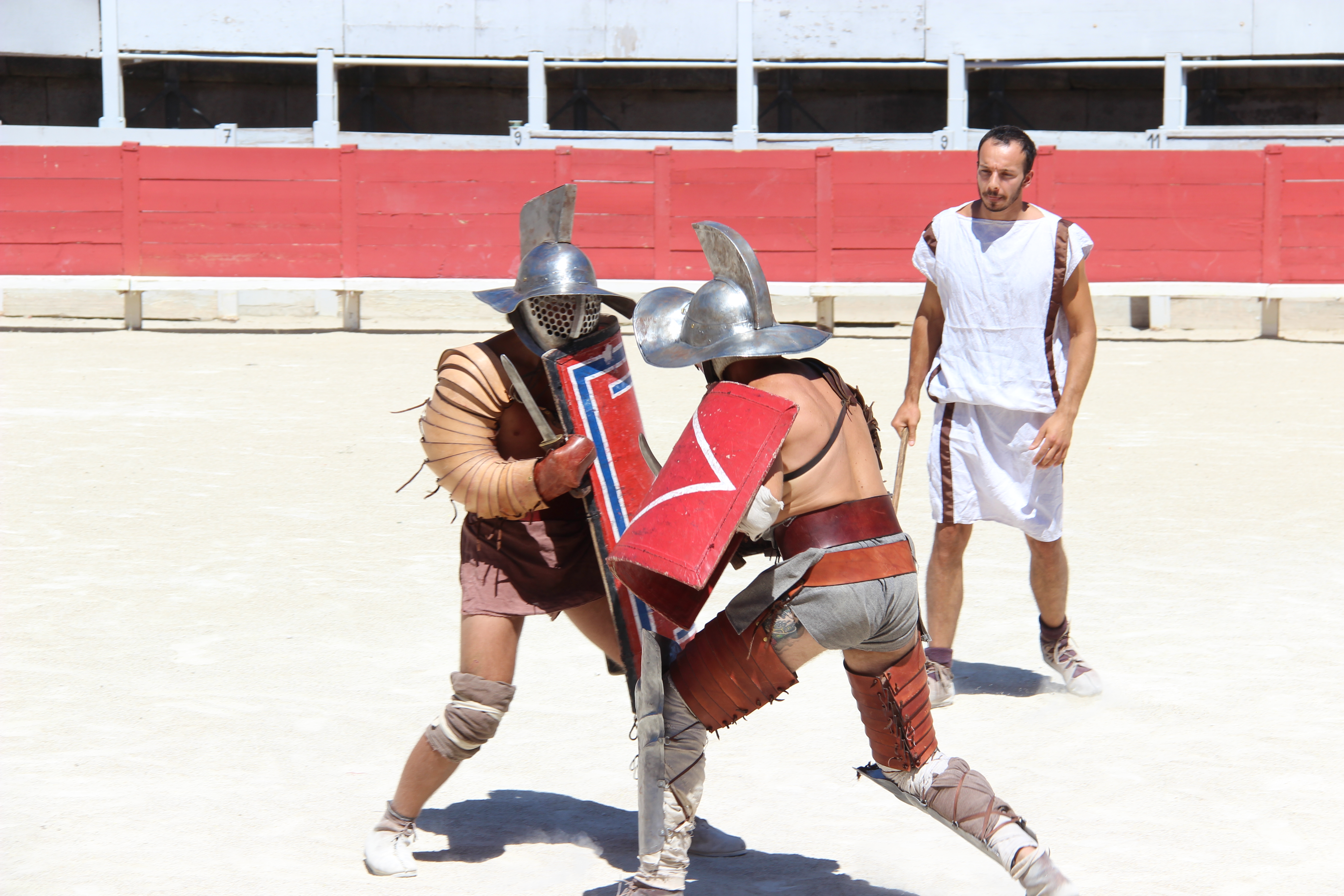 M�diation - d�monstration : les gladiateurs dans l'Amphith��tre