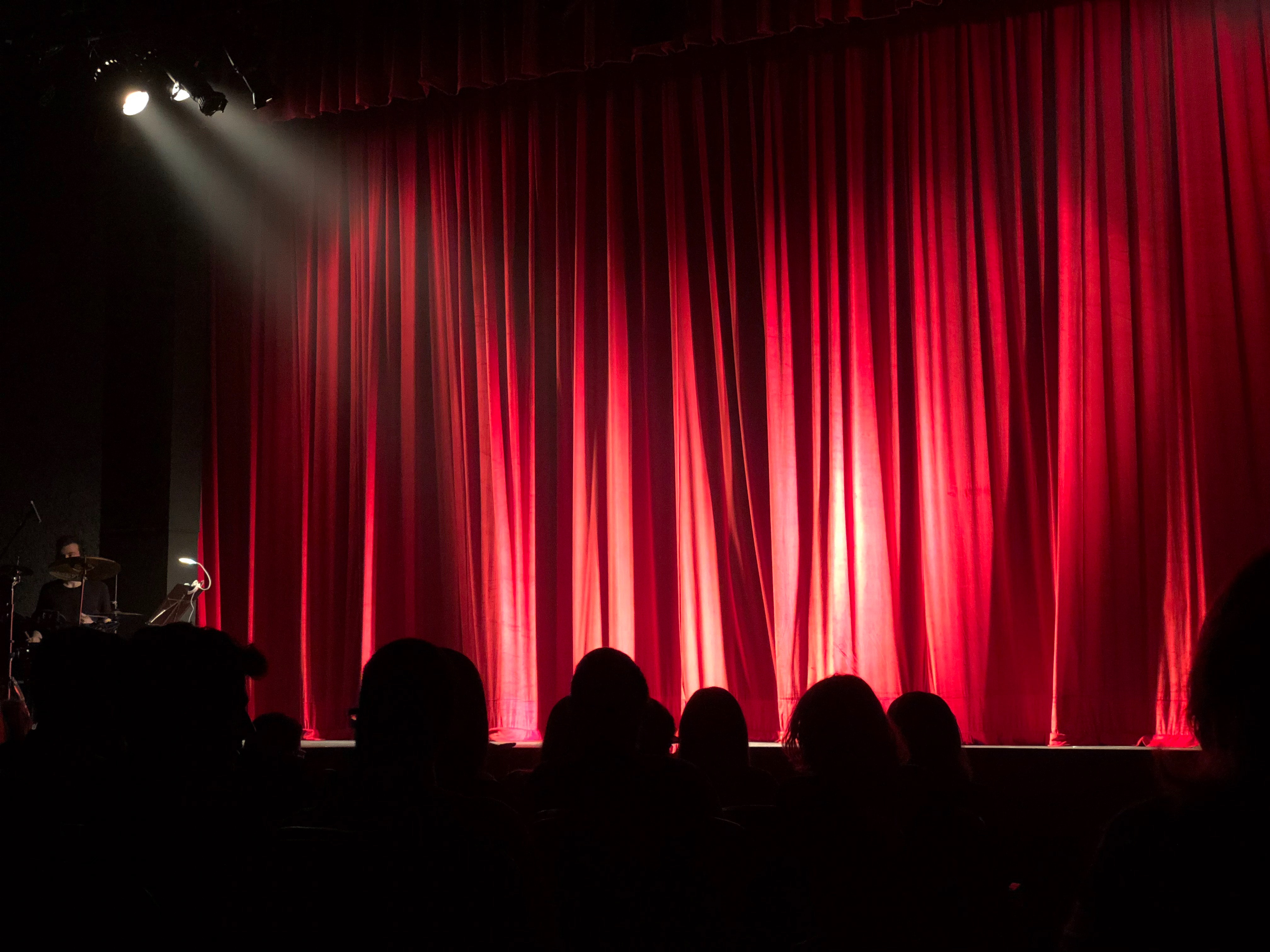 RCration, spectacle thtral de fin danne