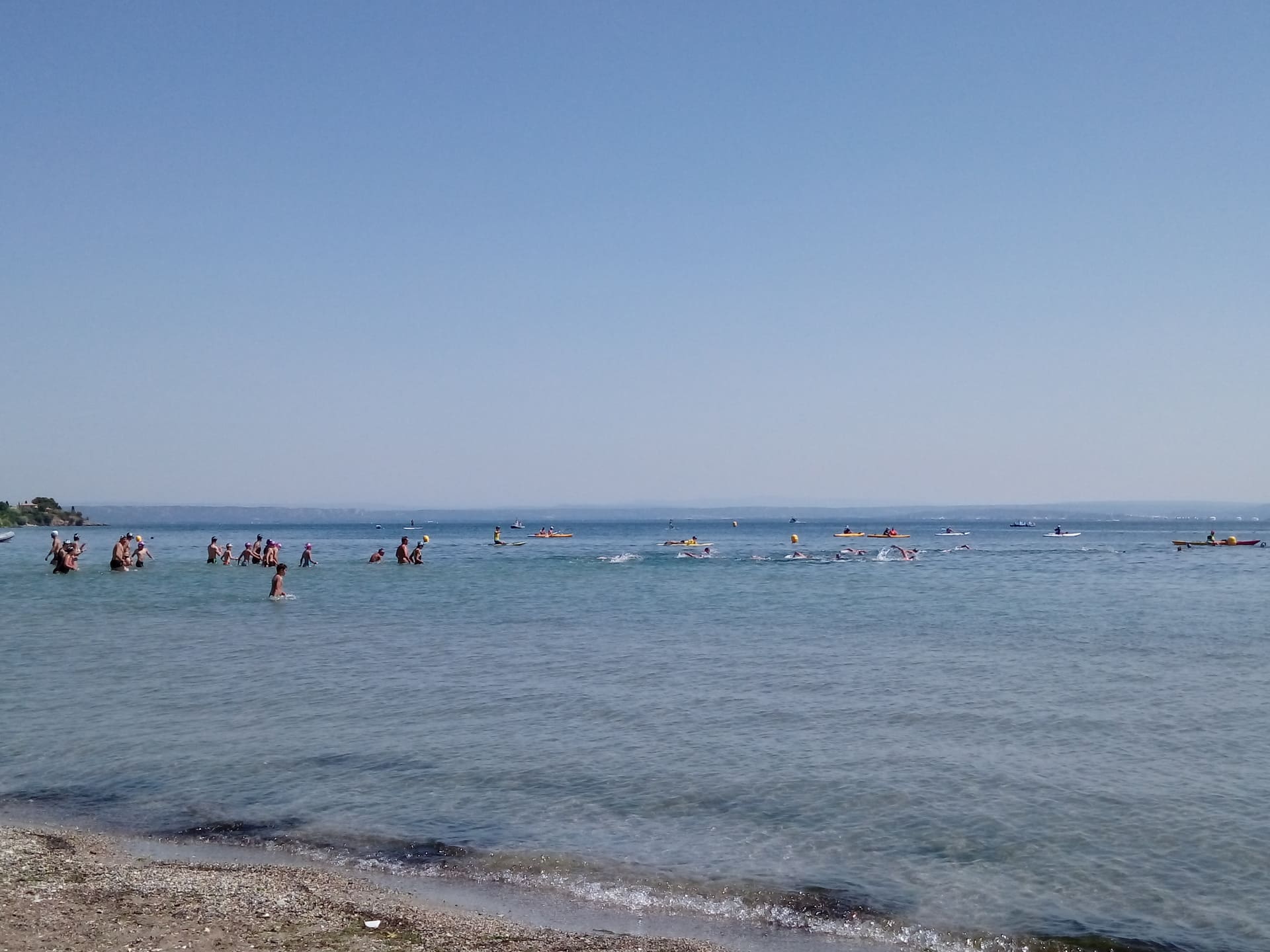 Bain de Nol sur la plage de Ferrires