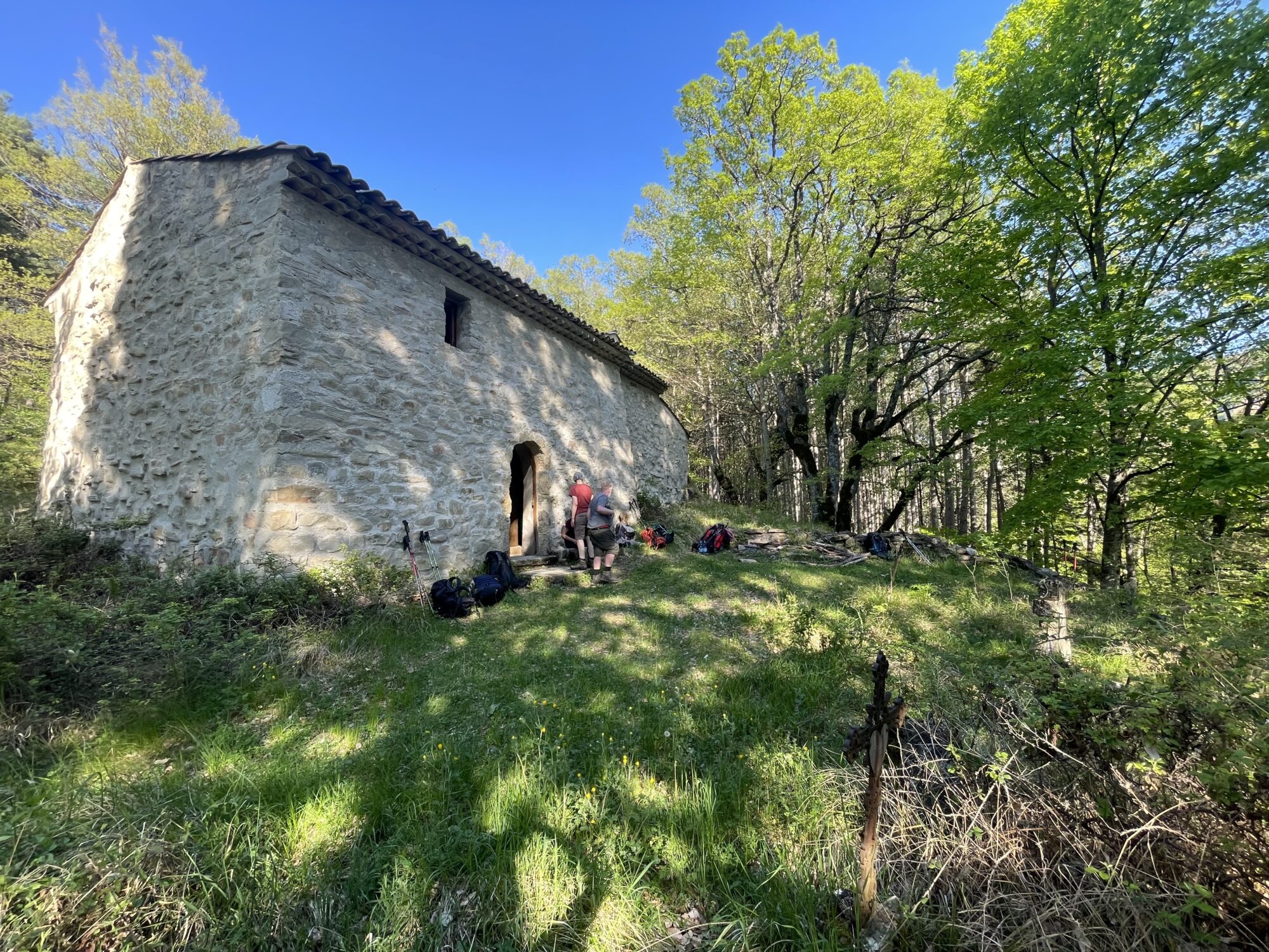 Soire-bivouac dans le Massif des Monges