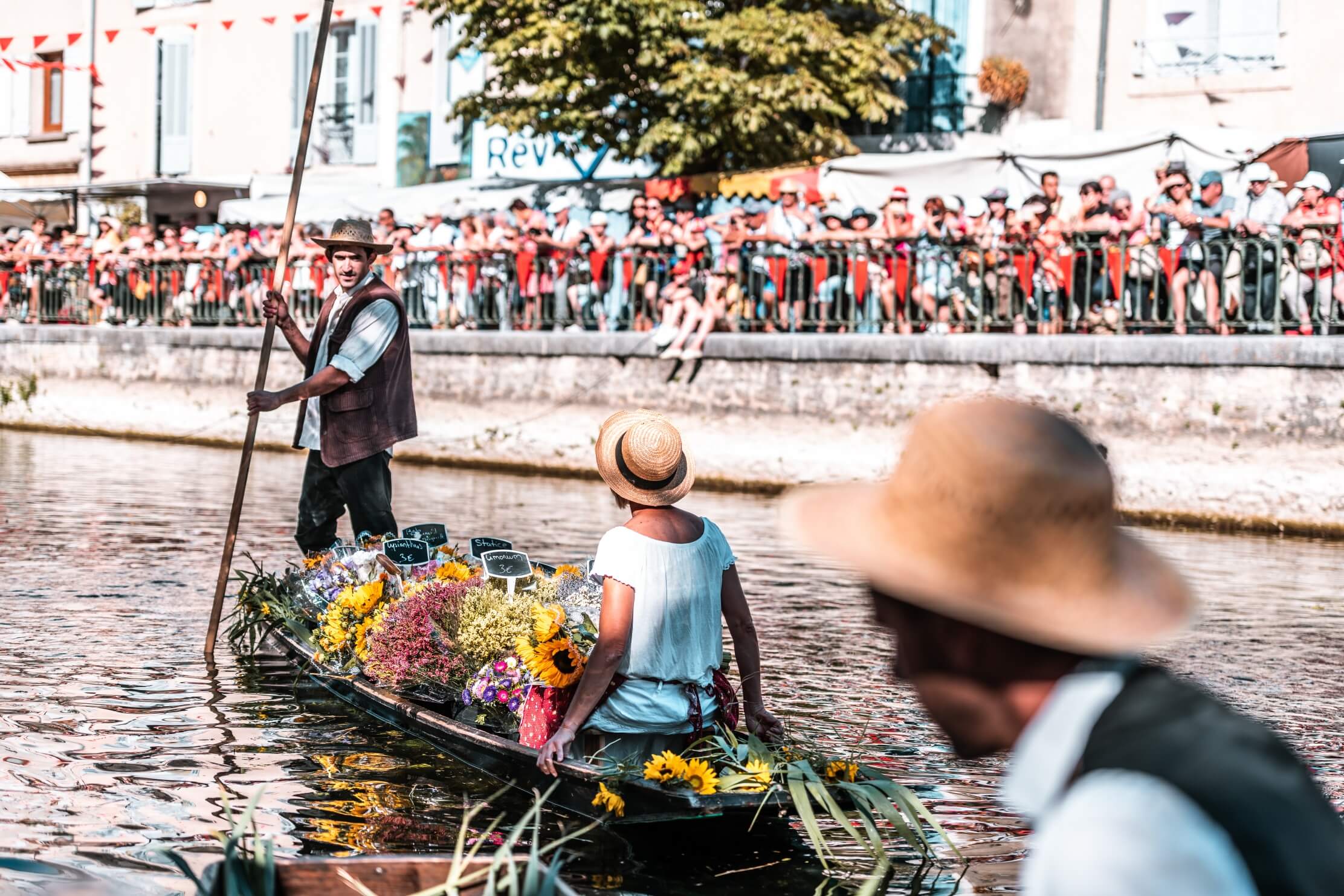 Le March Flottant