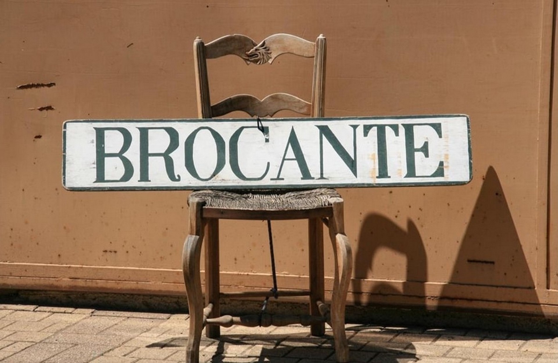 Brocante  Mouris
