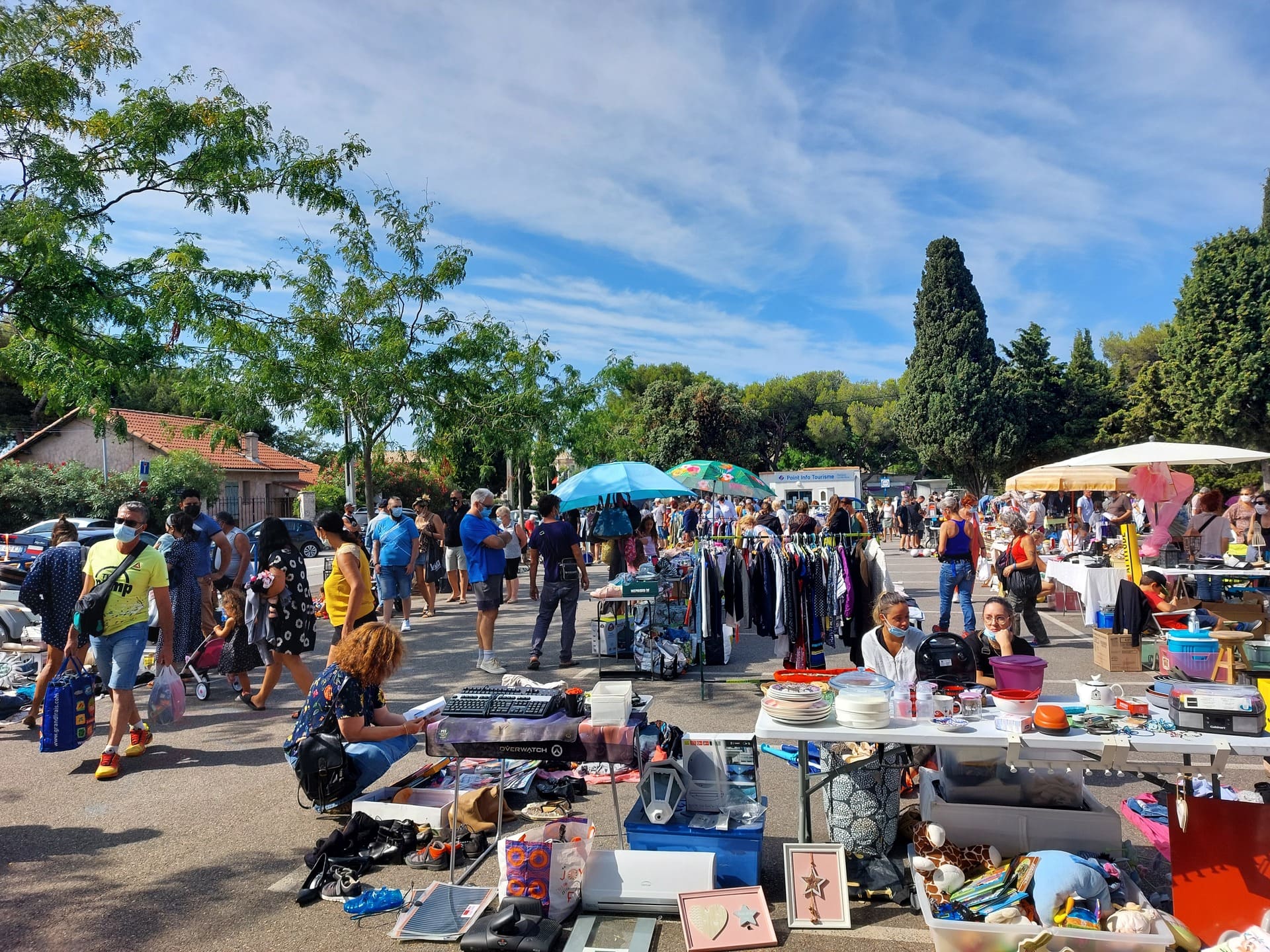 Vide grenier de La Couronne
