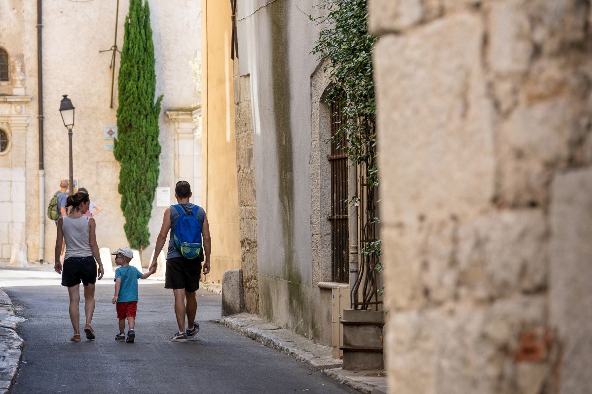 Visite guide : Suivez moi que je vous  Comte  Brignoles
