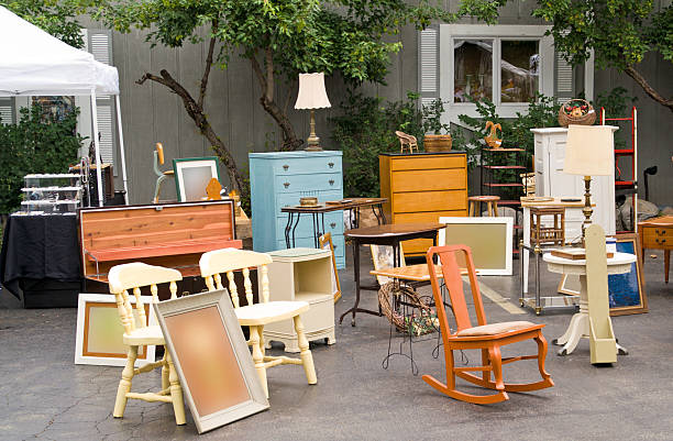 Vide grenier  La Tour d' Aigues