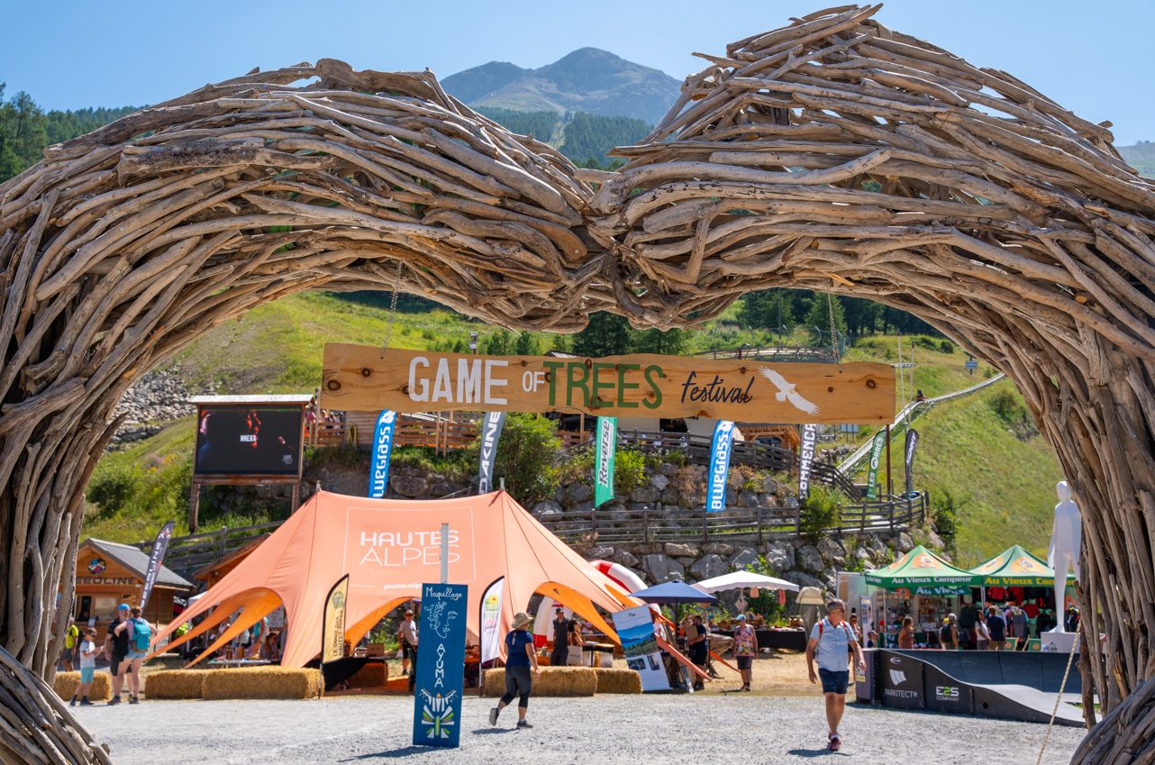 Game of Trees : village Game of Trees