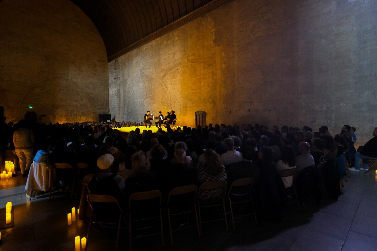 Candlelight - concerts  la bougie au Palais des Papes
