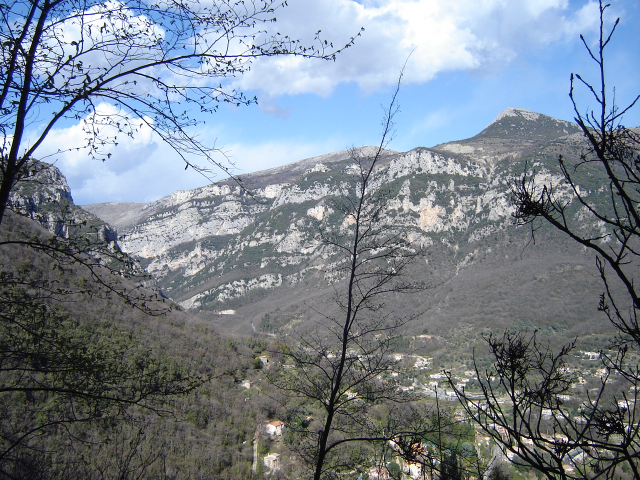 Le plateau de Cavillore, balcon sur les gorges du Loup et le littoral azuren