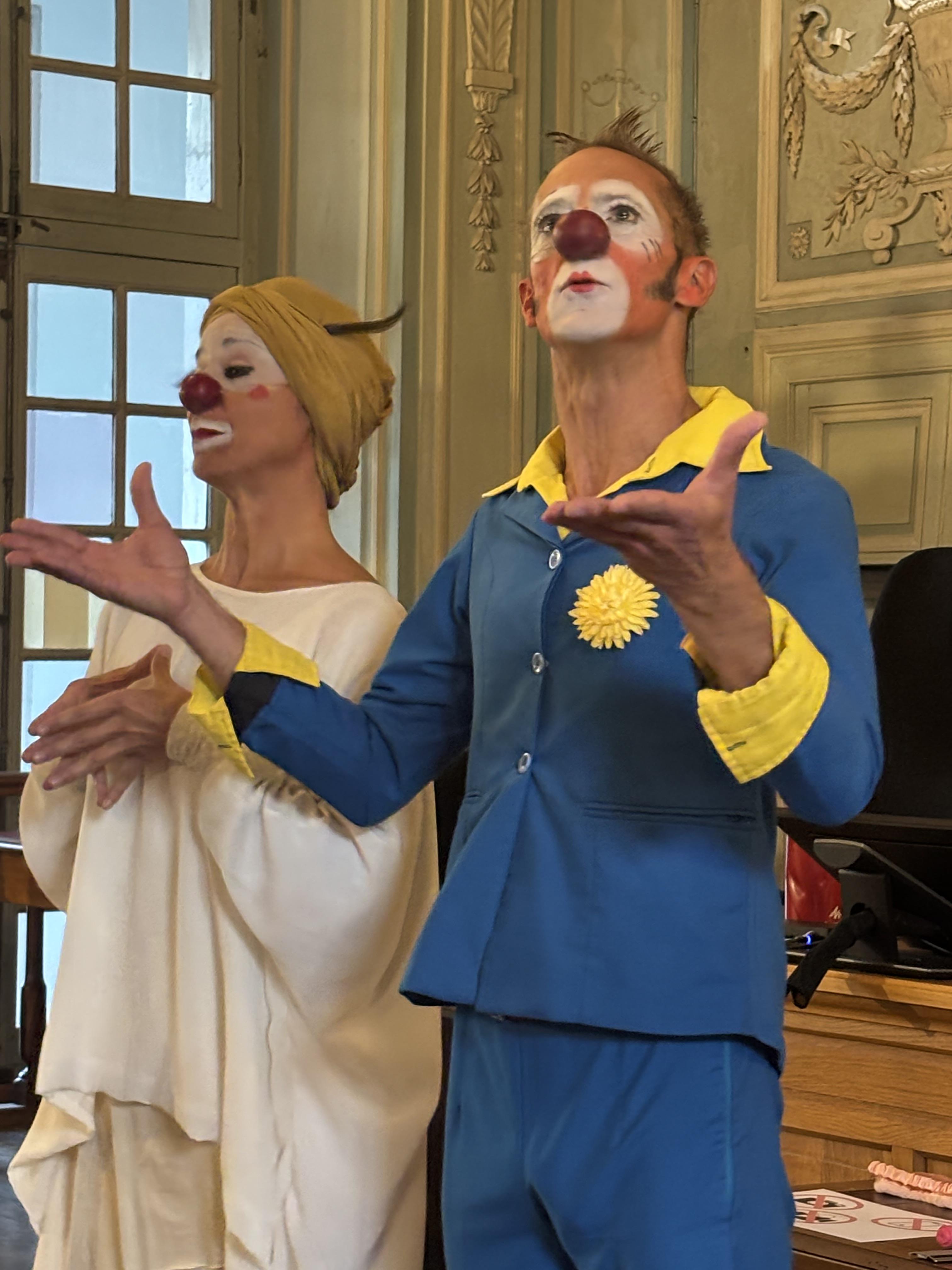 Visite en sc�ne : Les clowns aux mille v�ux