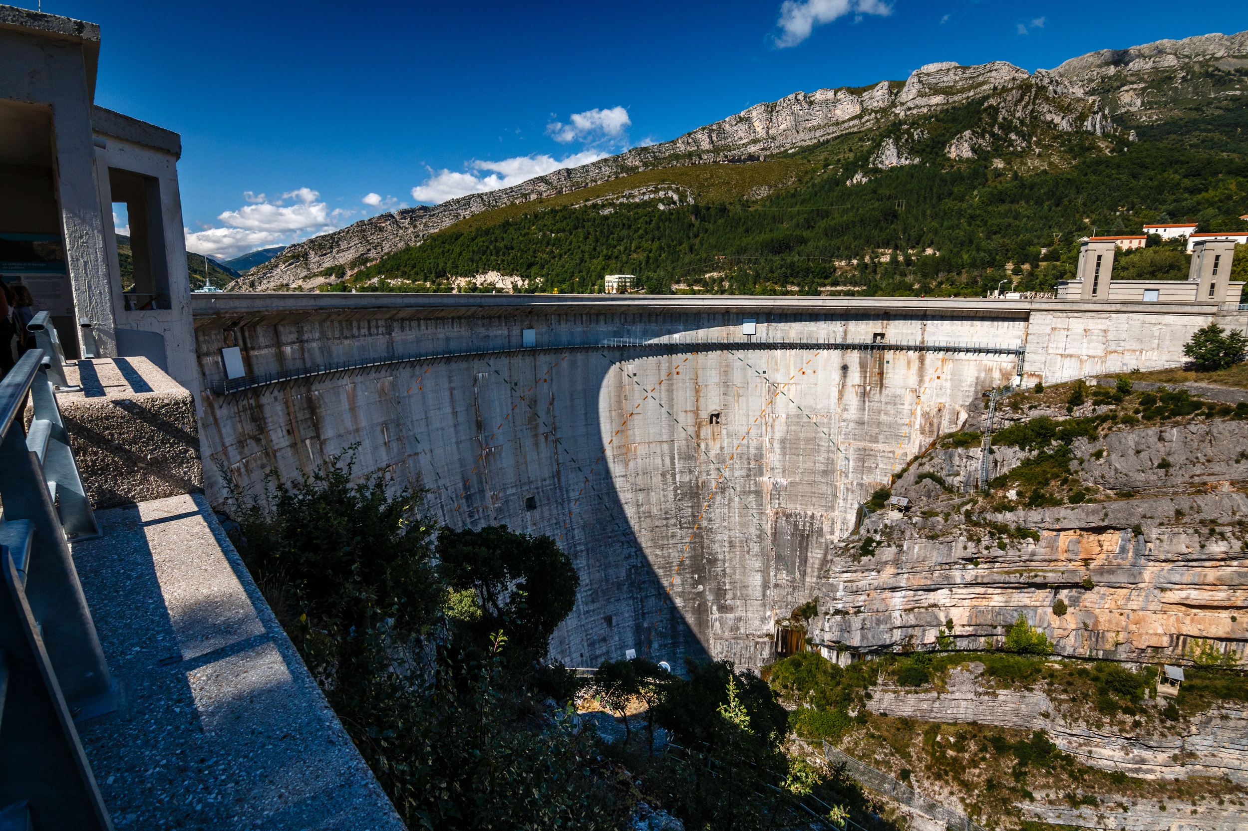 Confrence au Belvdre du barrage de Castillon
