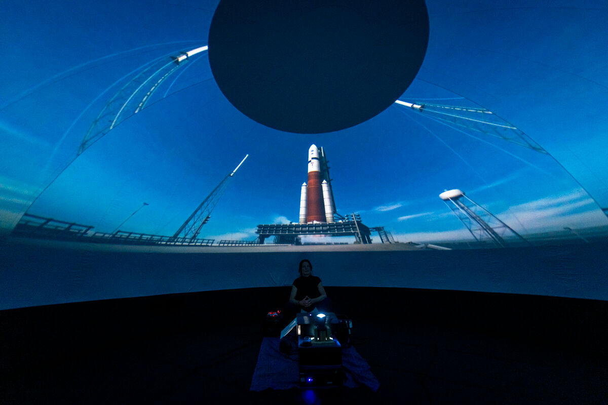 Rencontre en ciel pur - Plantarium  L'odysse Solaire : De la Terre aux toiles 