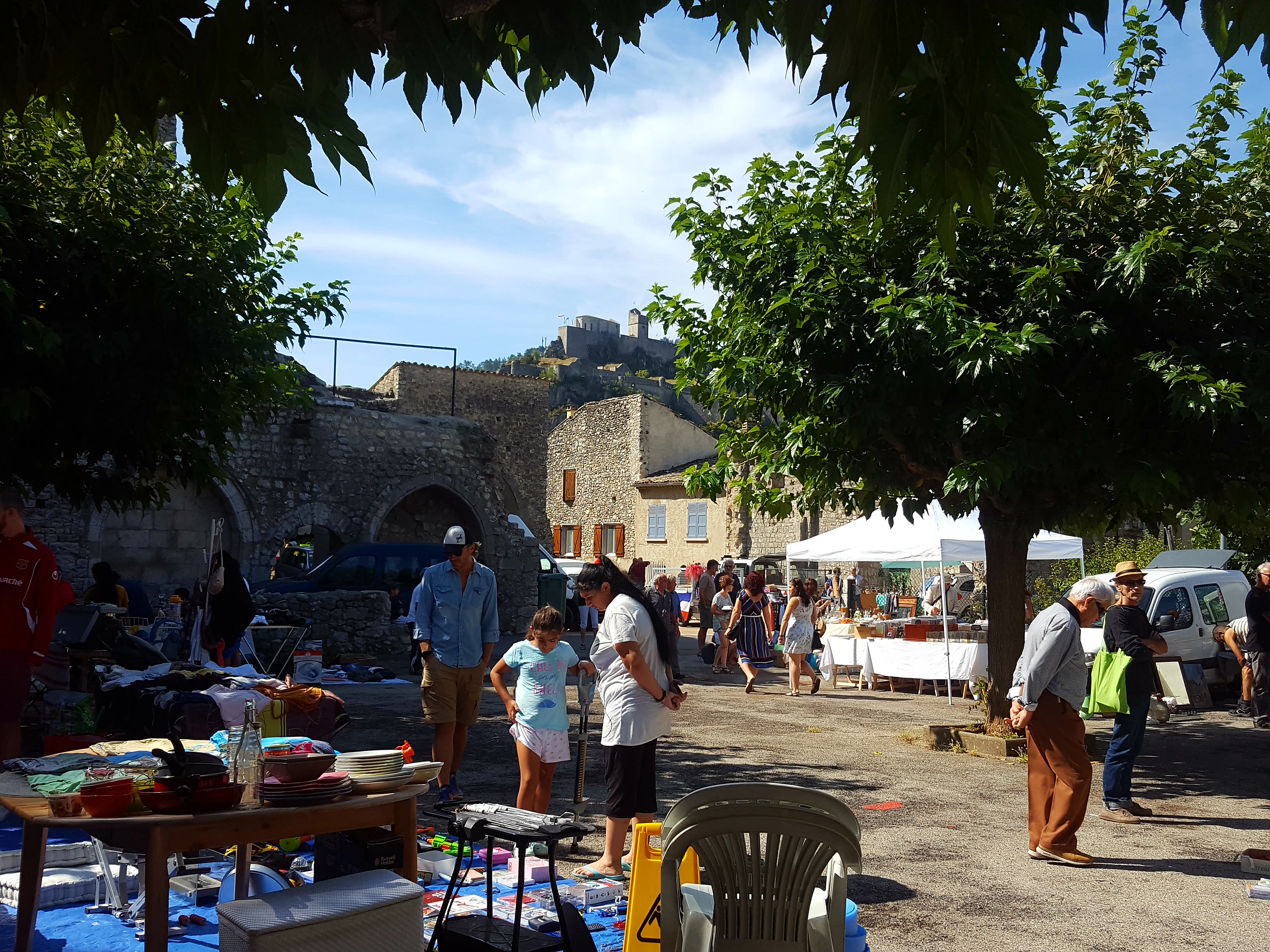 Vide grenier de La Baume