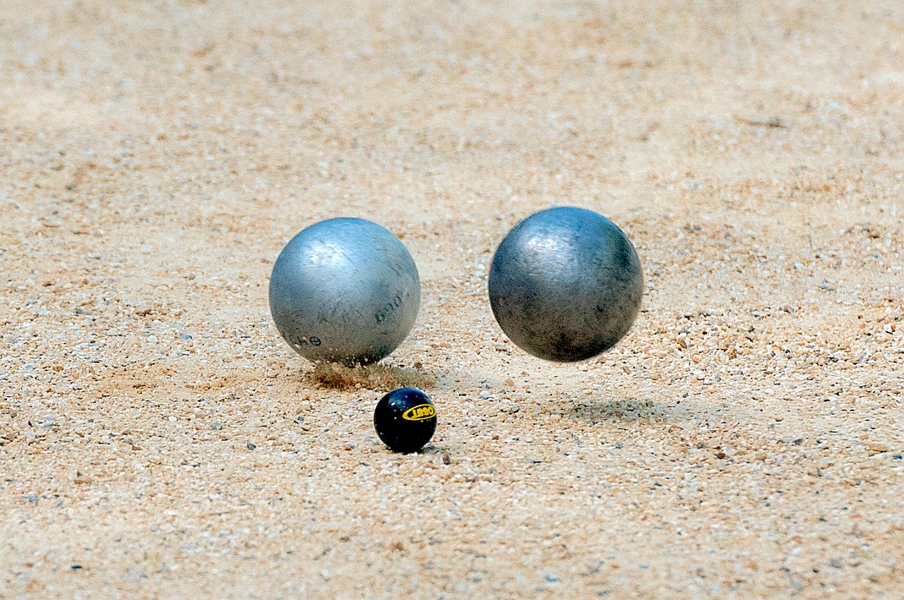 Jeu Provenal : concours de boules  la Tour d'Aigues