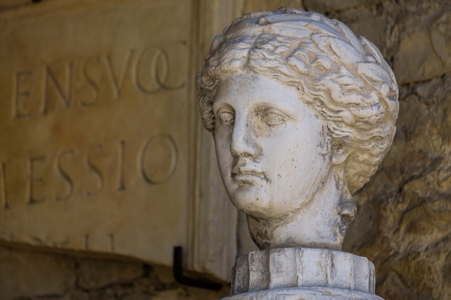 La visite flash de la Maison Apollon en anglais - Site de Puymin