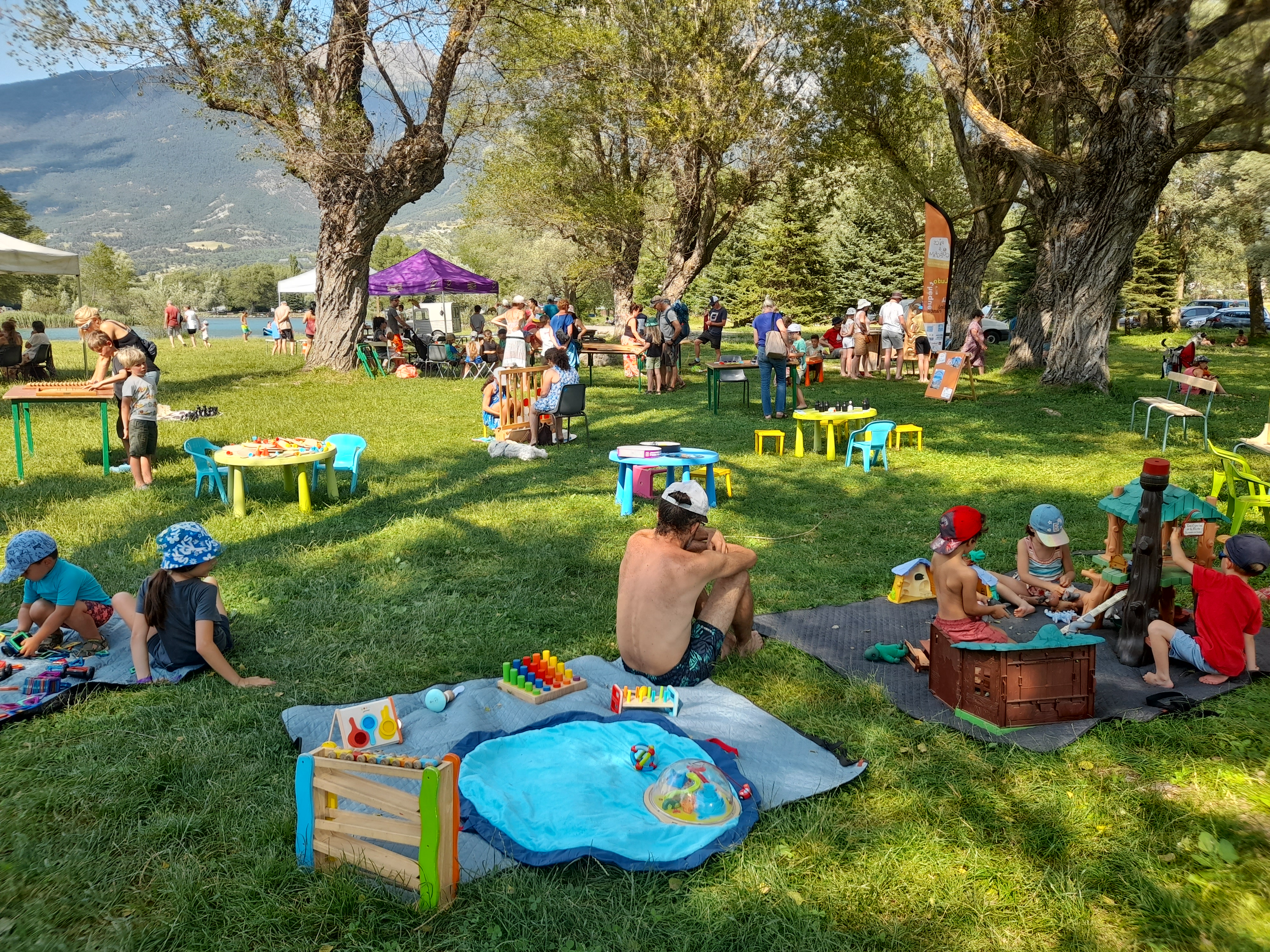 Grands jeux en bois de la ludothque Pics et Colgram