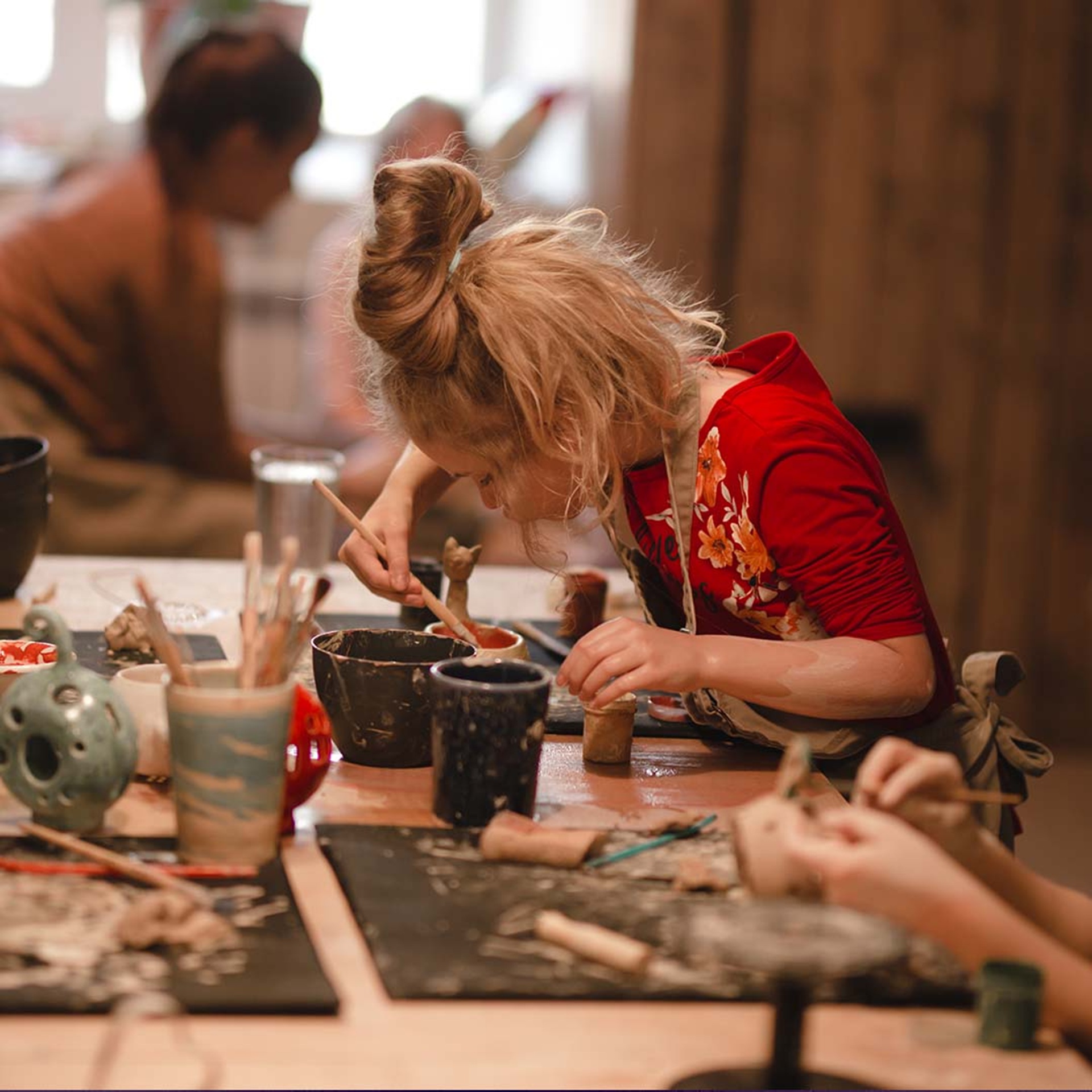 Dcouverte des arts anciens : la cramique et le travail au tour de potier