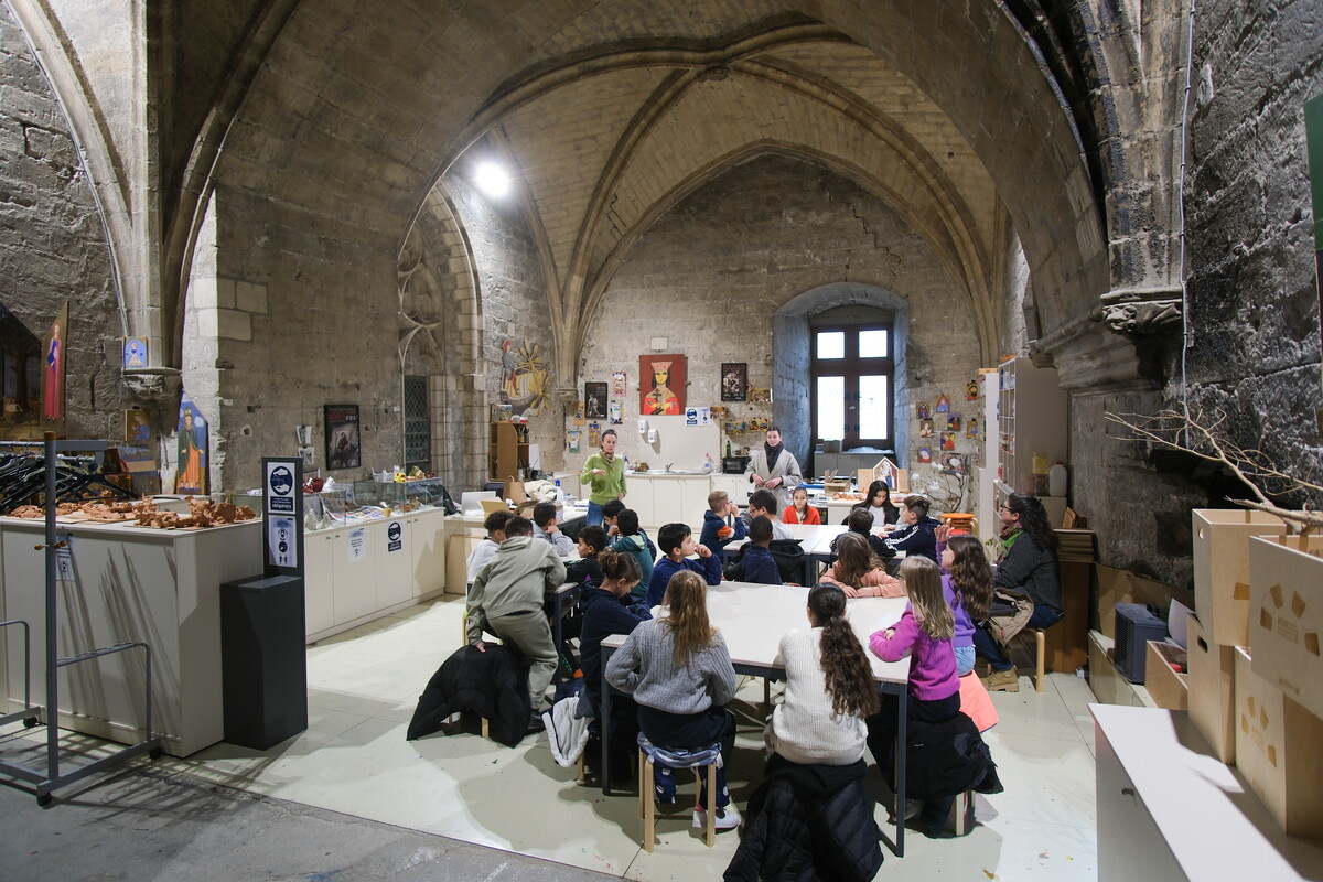 Visite Dcors du Palais, Atelier Chimre en argile