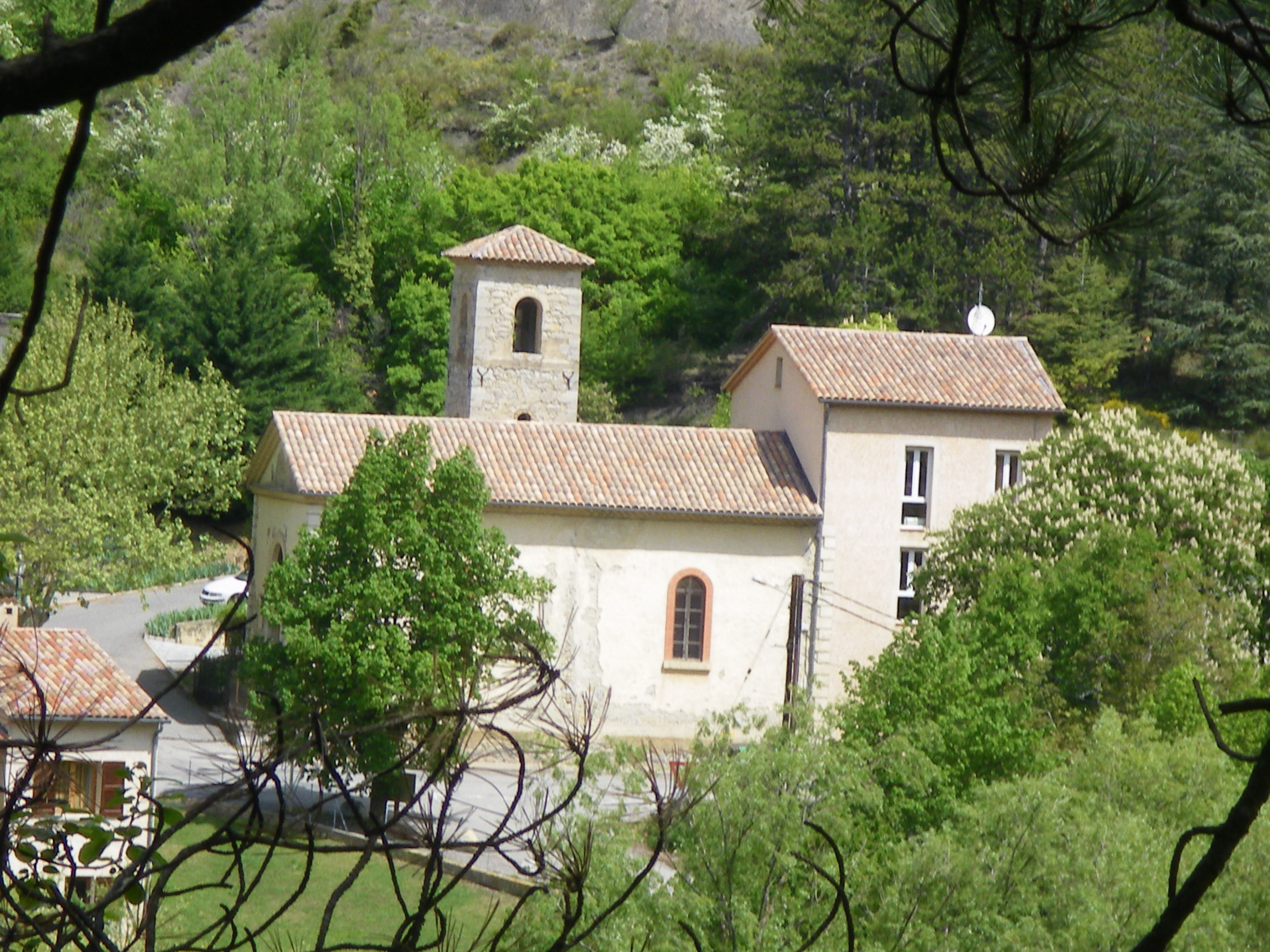 Le Temple d'Orpierre : collecte de dons, concert et exposition