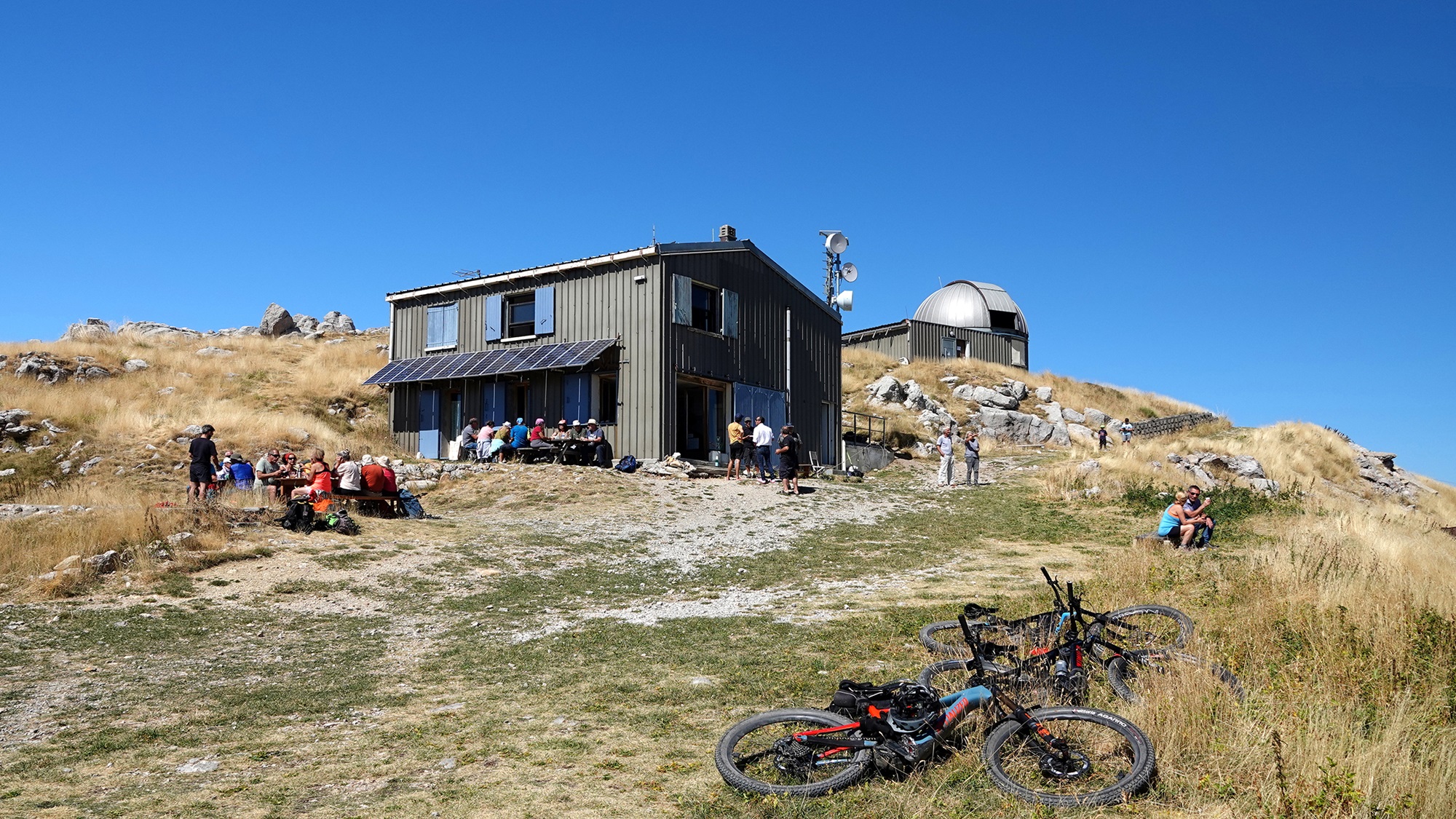 Dcouverte de lobservatoire astronomique du Mont Chiran