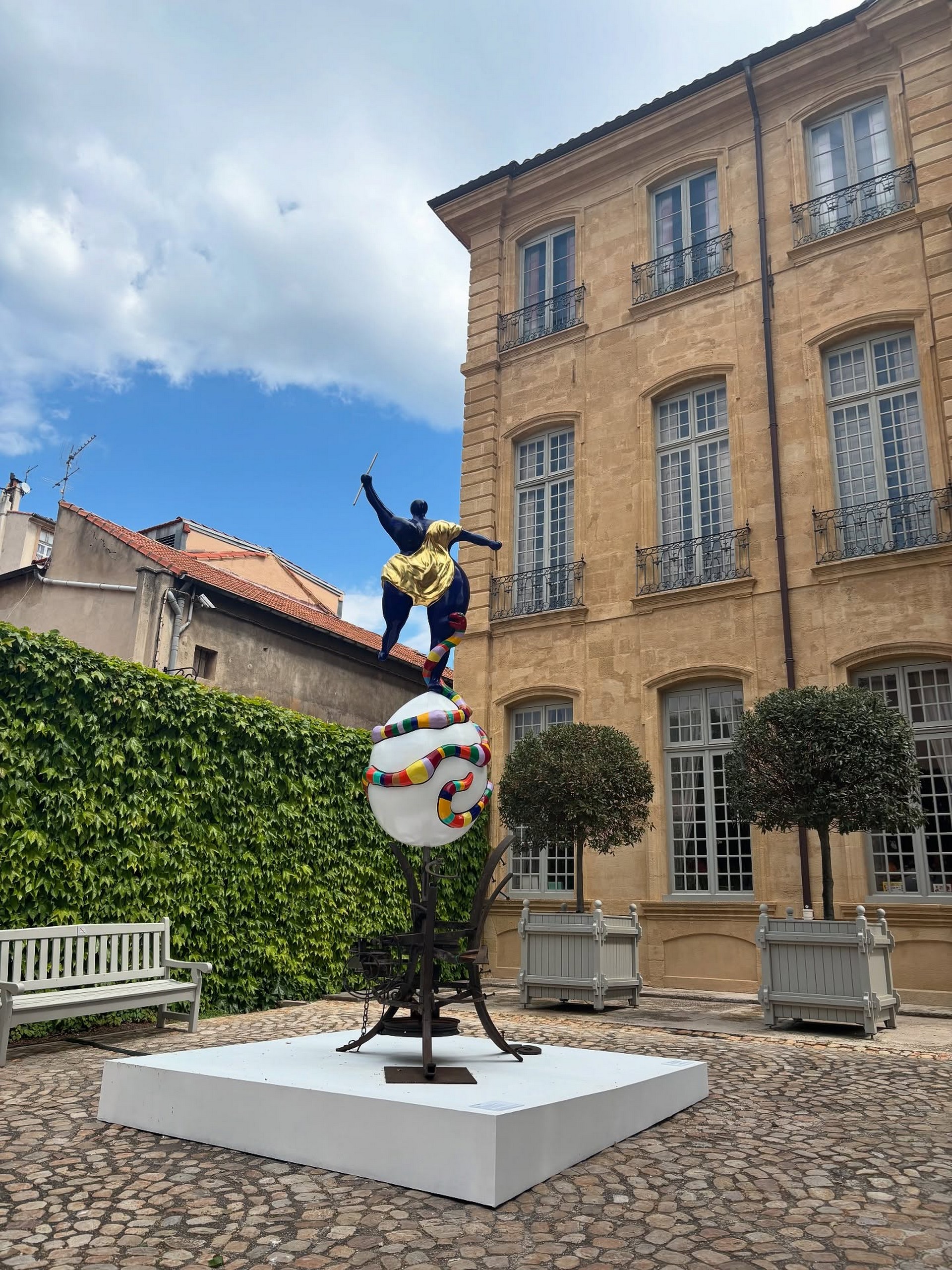 La plume et le pinceau : dialogue entre littrature et peinture au XXIe sicle