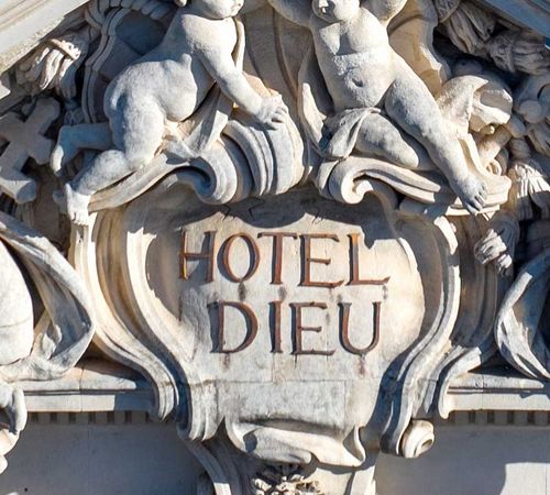 1H pour dcouvrir: L'htel-Dieu de Carpentras  travers ses sources conserves  l'Inguimbertine