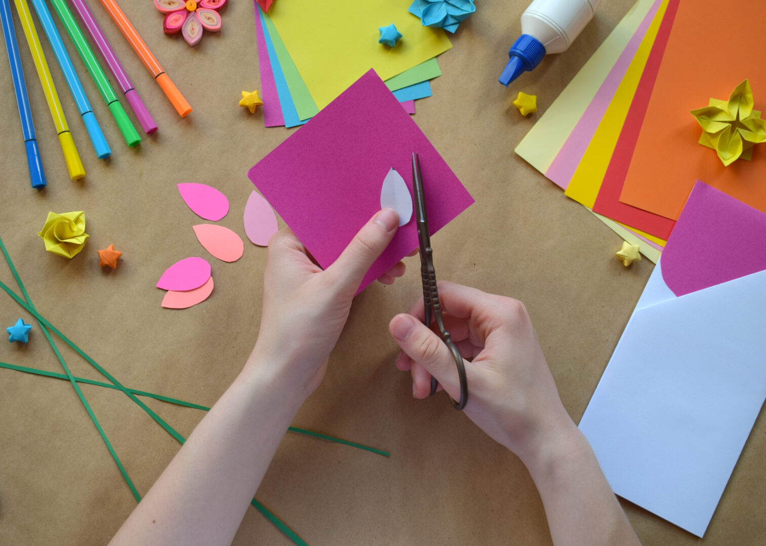 Atelier cratif  bouquet de fleurs, bouquet de choses 
