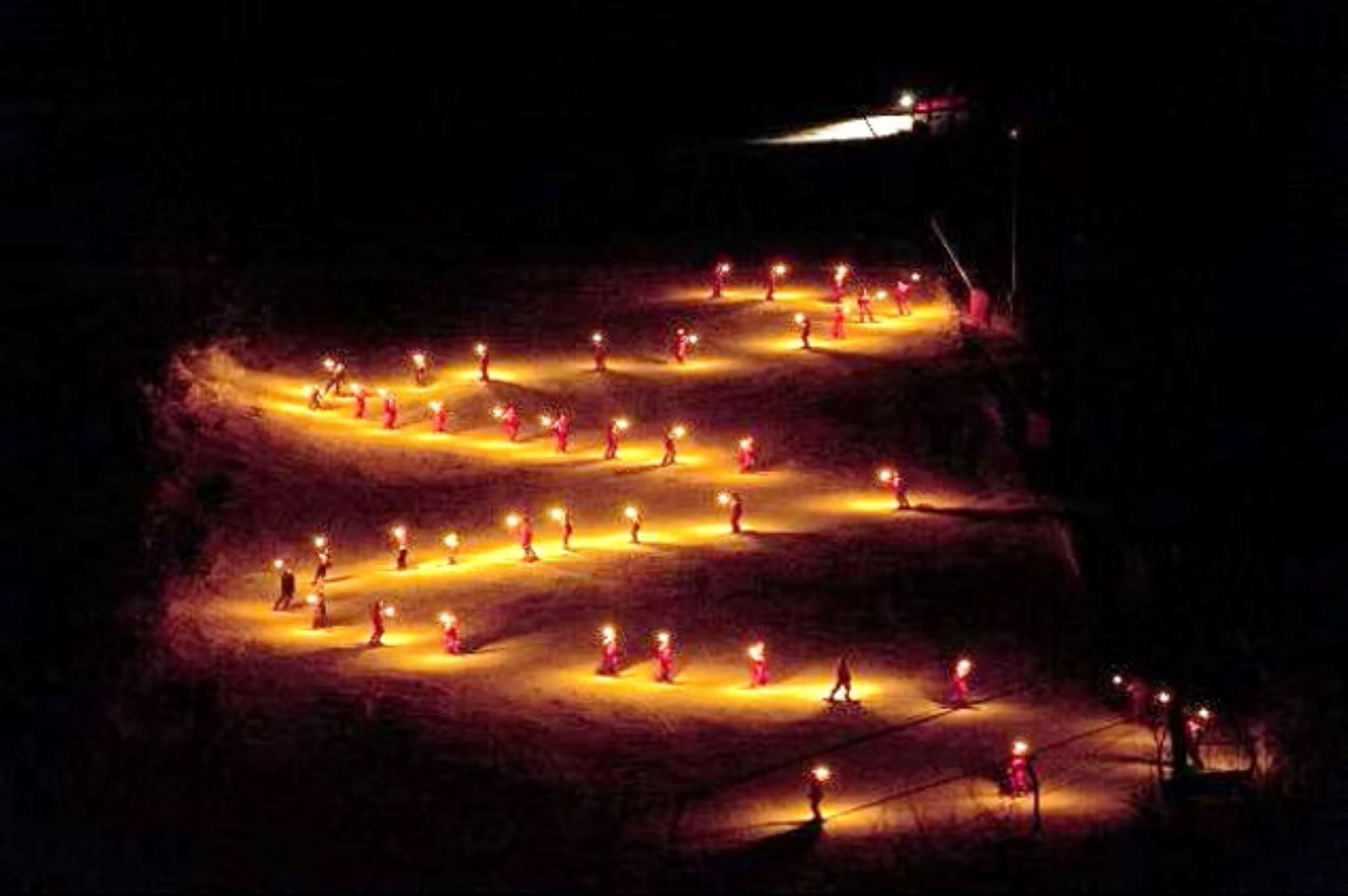 Descente aux flambeaux des enfants