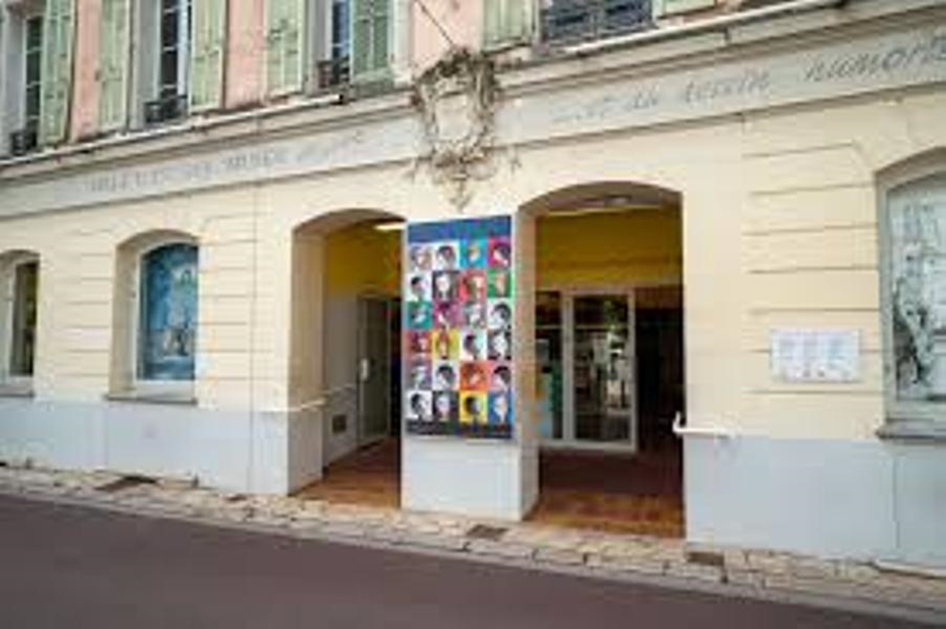 Aquarelle au Muse Peynet et du Dessin humoristique - Antibes Juan-Les-Pins