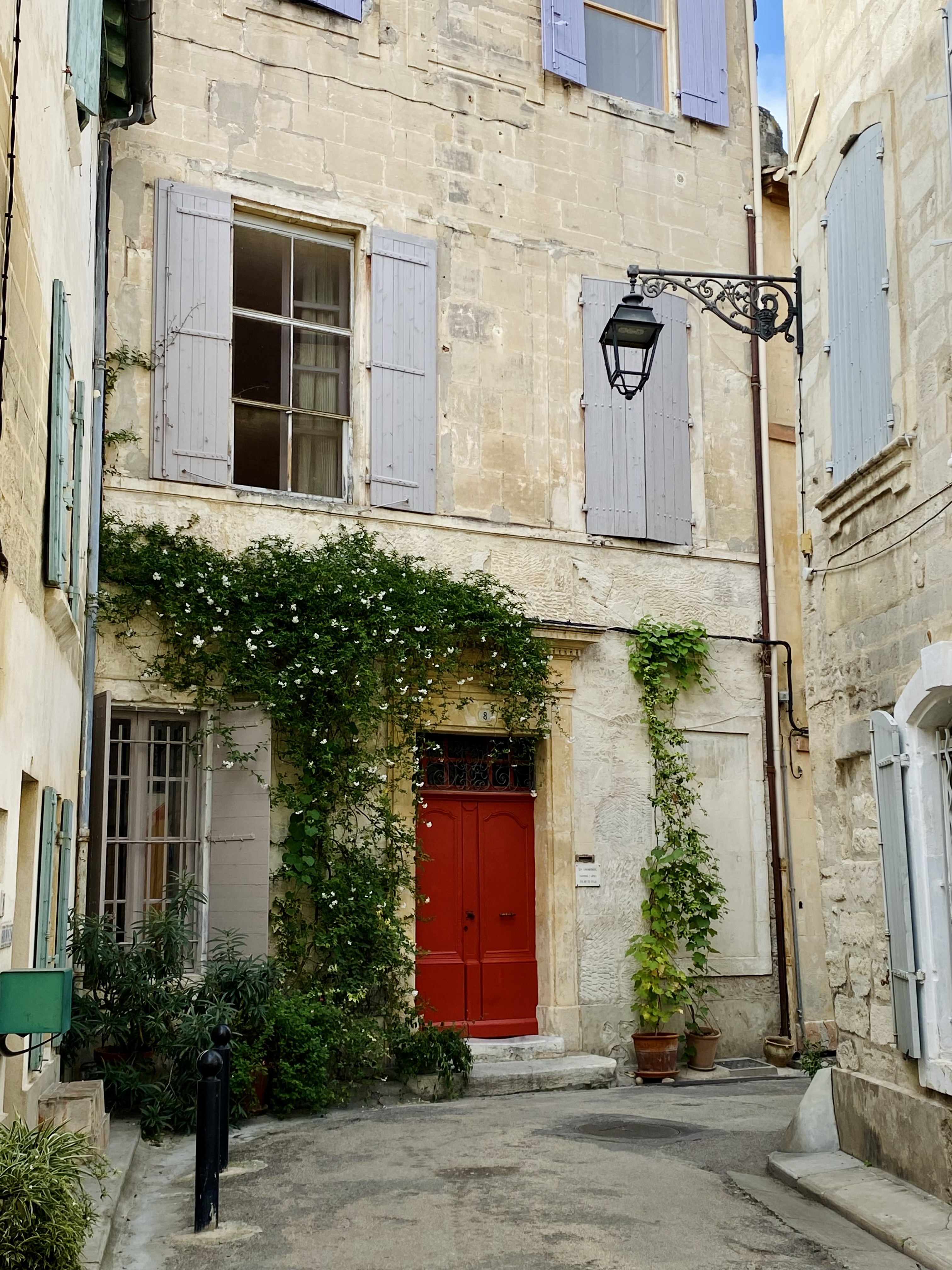 Arles au fil du nom des rues