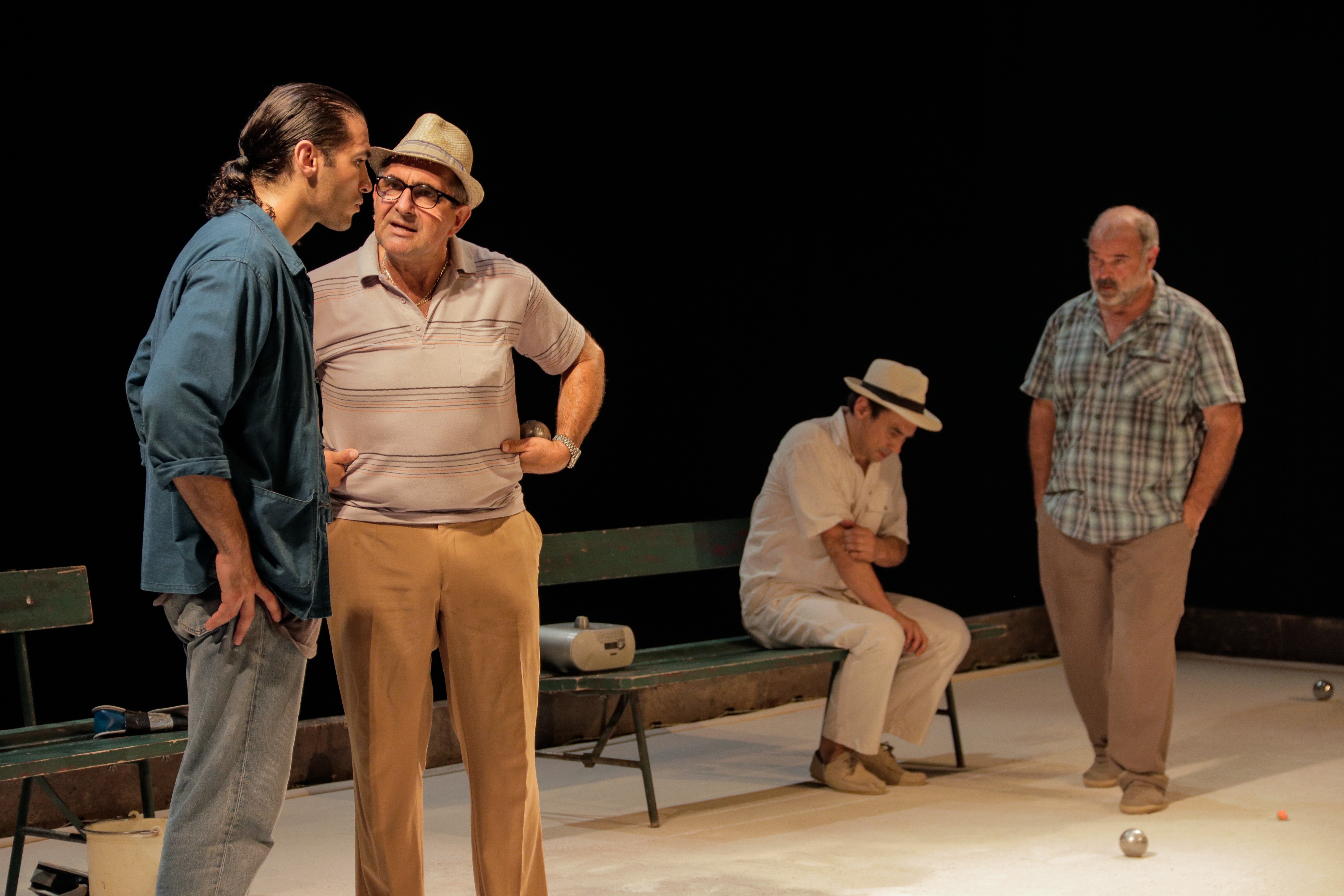 Les pieds tanqus, quand les mmoires sentrechoquent