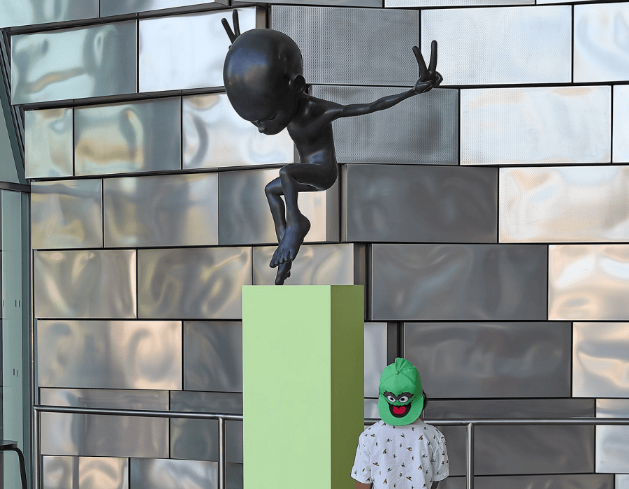 La petite visite : La t�te dans les �toiles / LUMA Arles