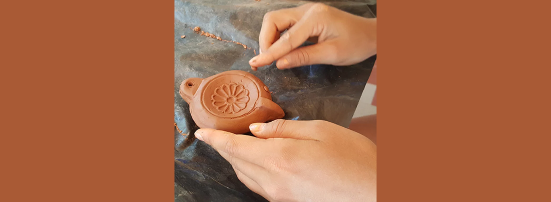 Atelier adulte Lampe � huile  - Site arch�ologique Glanum