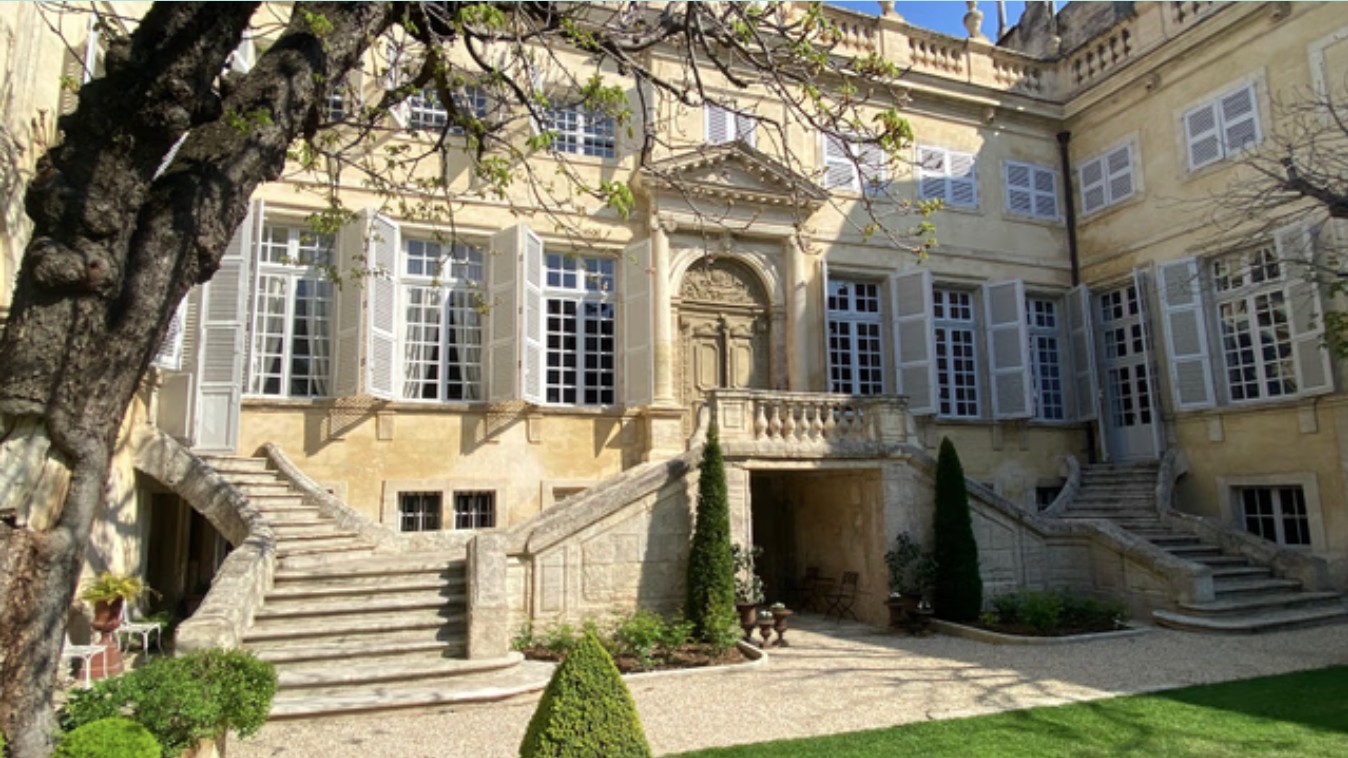 Visite de l'h�tel particulier Gal�ans des Issarts