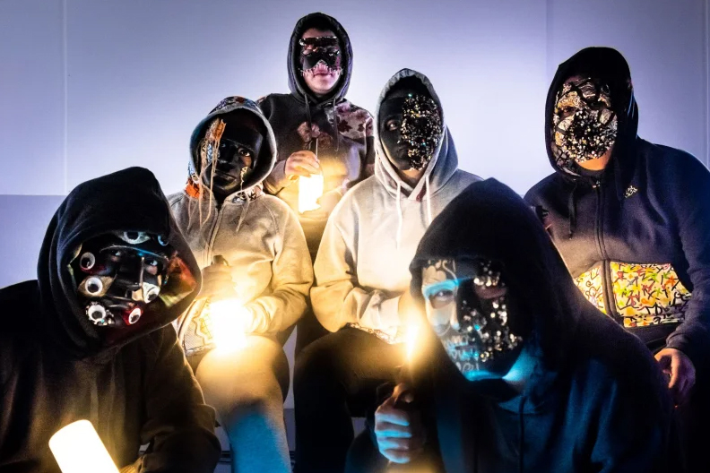 �Rakont l'amour entre quatre murs� - Documentaire et exposition