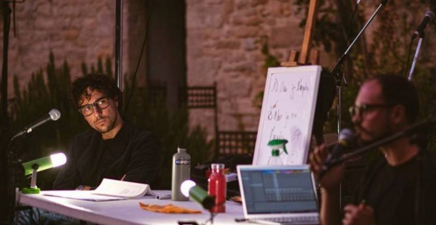 th��tre : Ici et maintenant