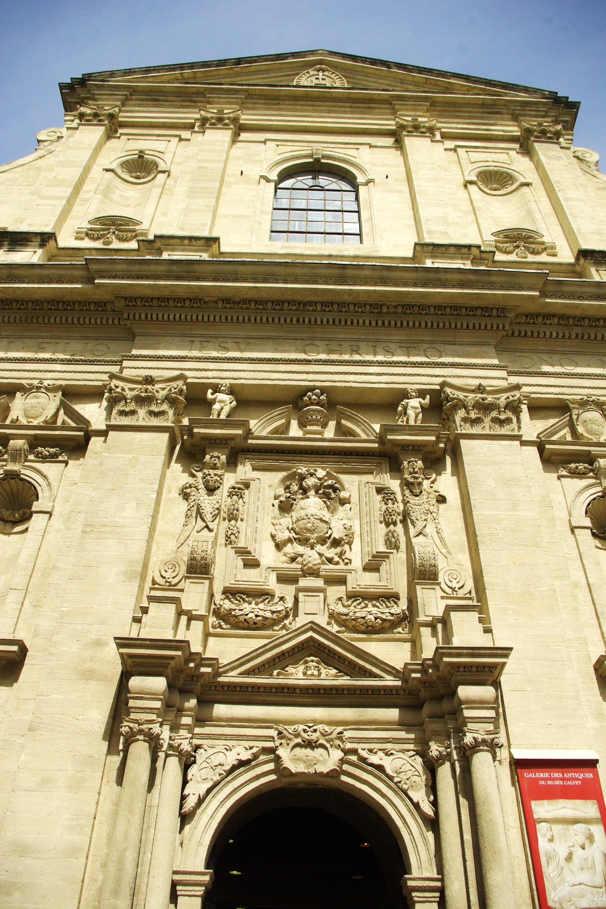 Mosa�que antique et fragments color�es