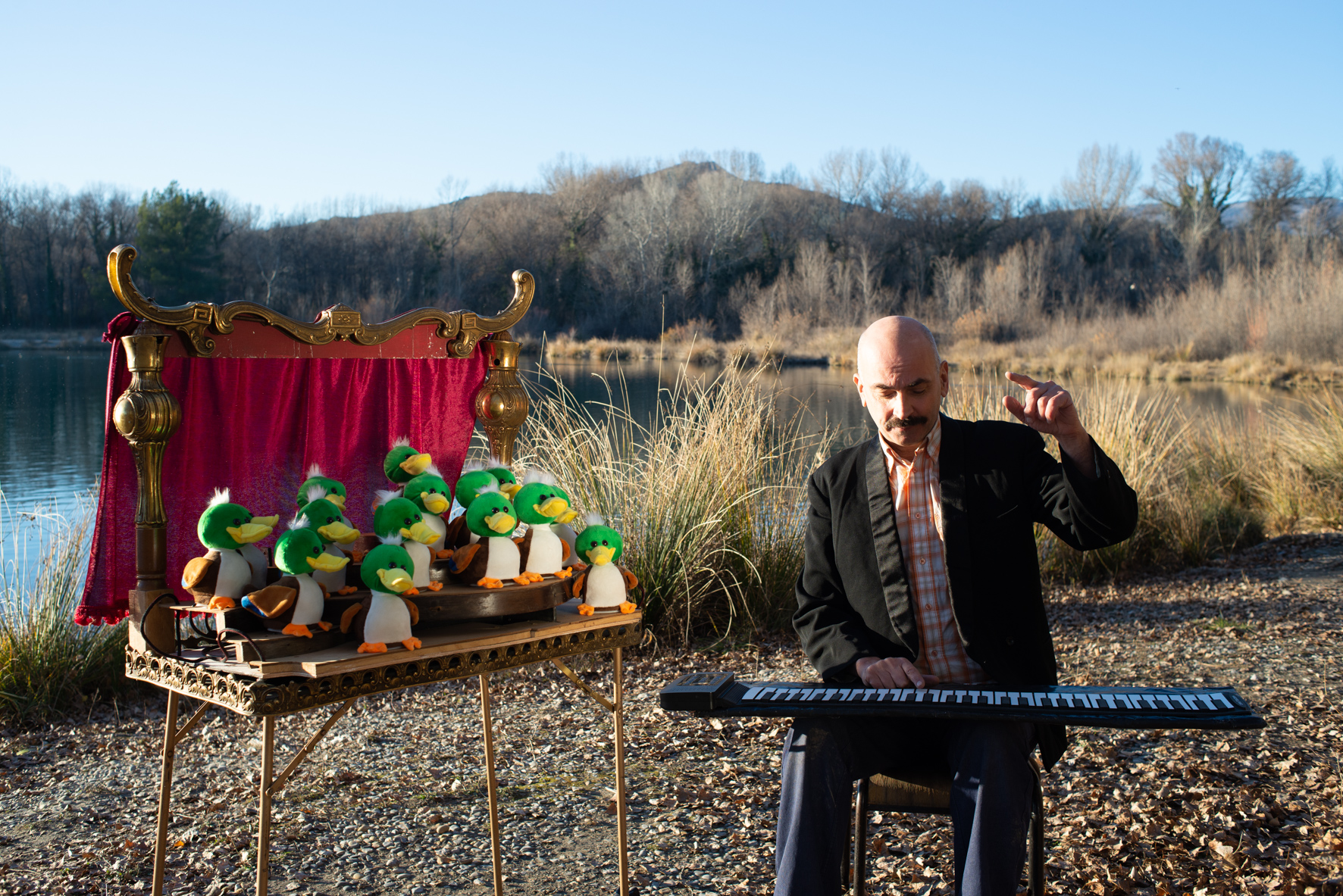 Le grand M�ngae de printemps / La Mare o� [l']on se mire - Chiendent - Th��tre