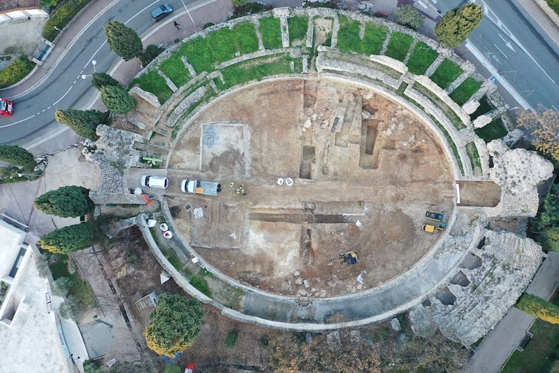 L'amphith��tre de l'agglom�ration antique de Cemenelum : des origines � nos jours