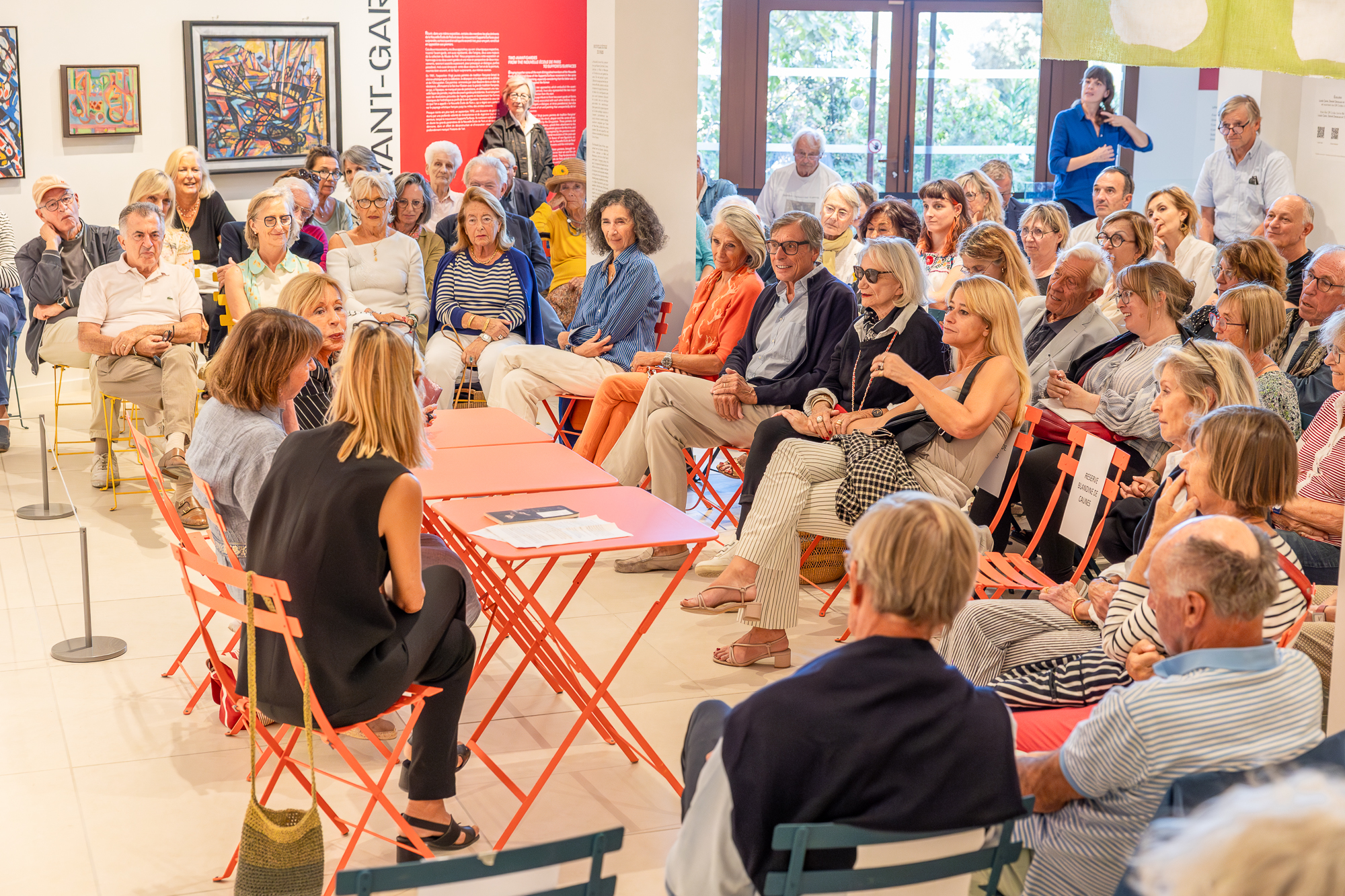 Conversation autour de l'art avec la librairie Charlemagne au mus�e du Niel