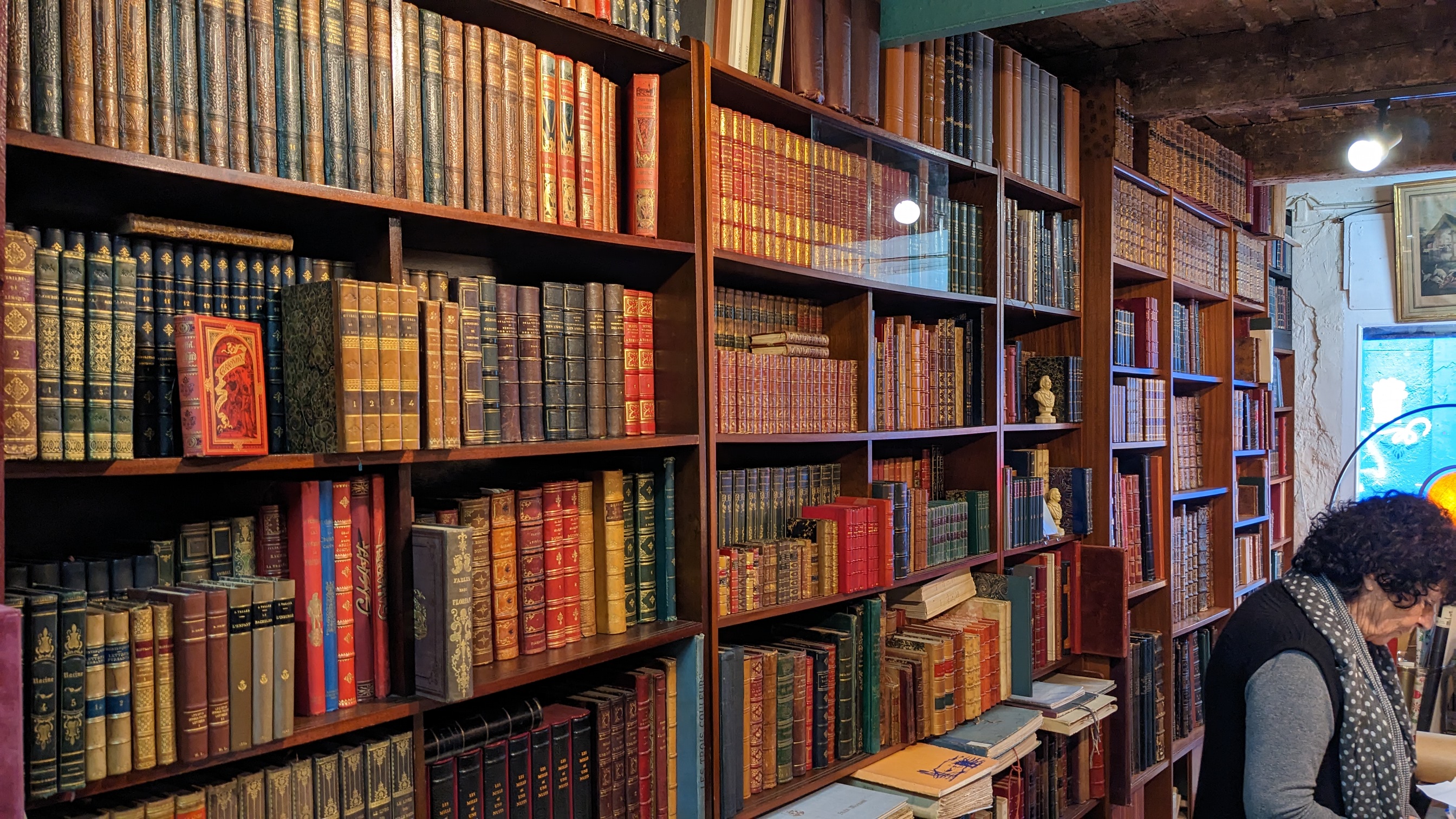 Vente de livres - don'actions du secours populaire