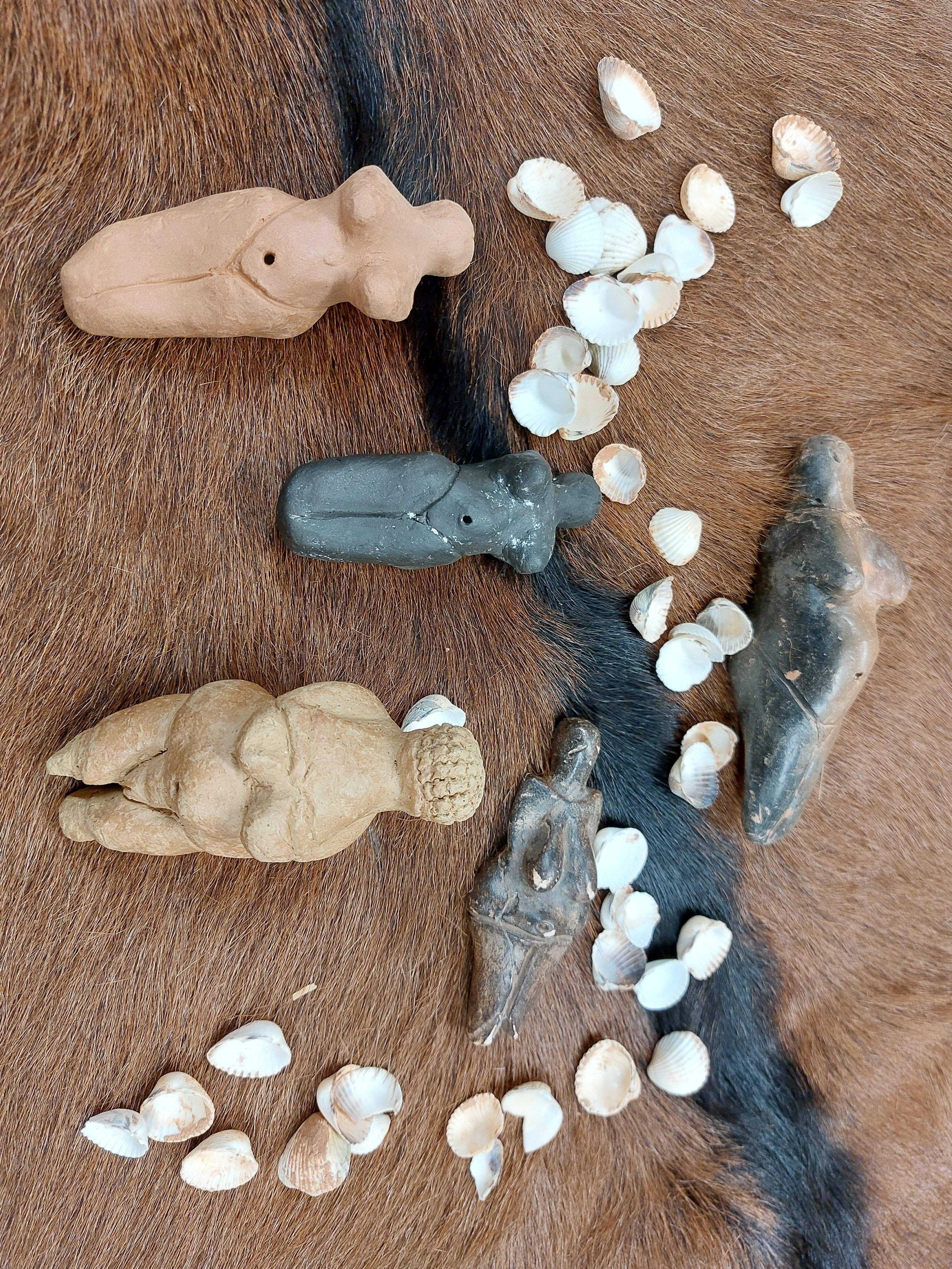 Vacances de Printemps � la Pr�histoire  : Atelier Modelage