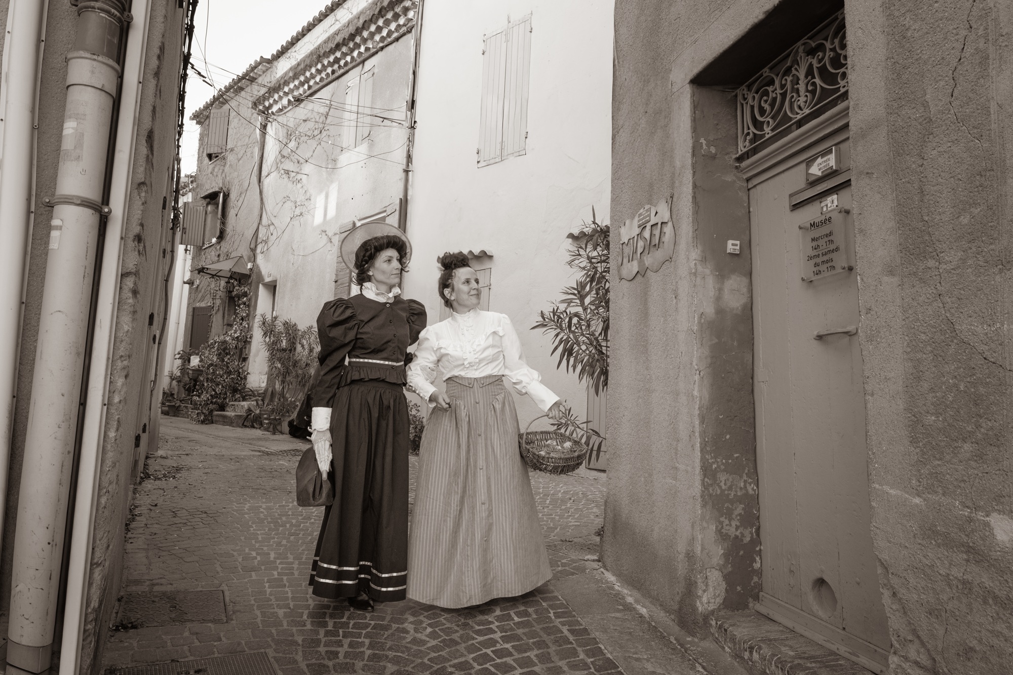Visite guid�e th��tralis�e - Gardanne 1906